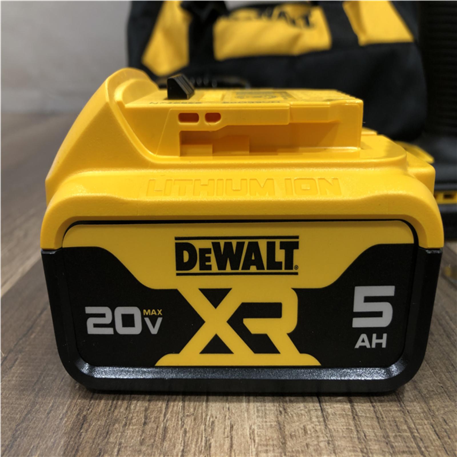 AS-IS DEWALT ATOMIC 20V MAX Lithium-Ion Cordless 1/4 in. Brushless Impact Driver Kit