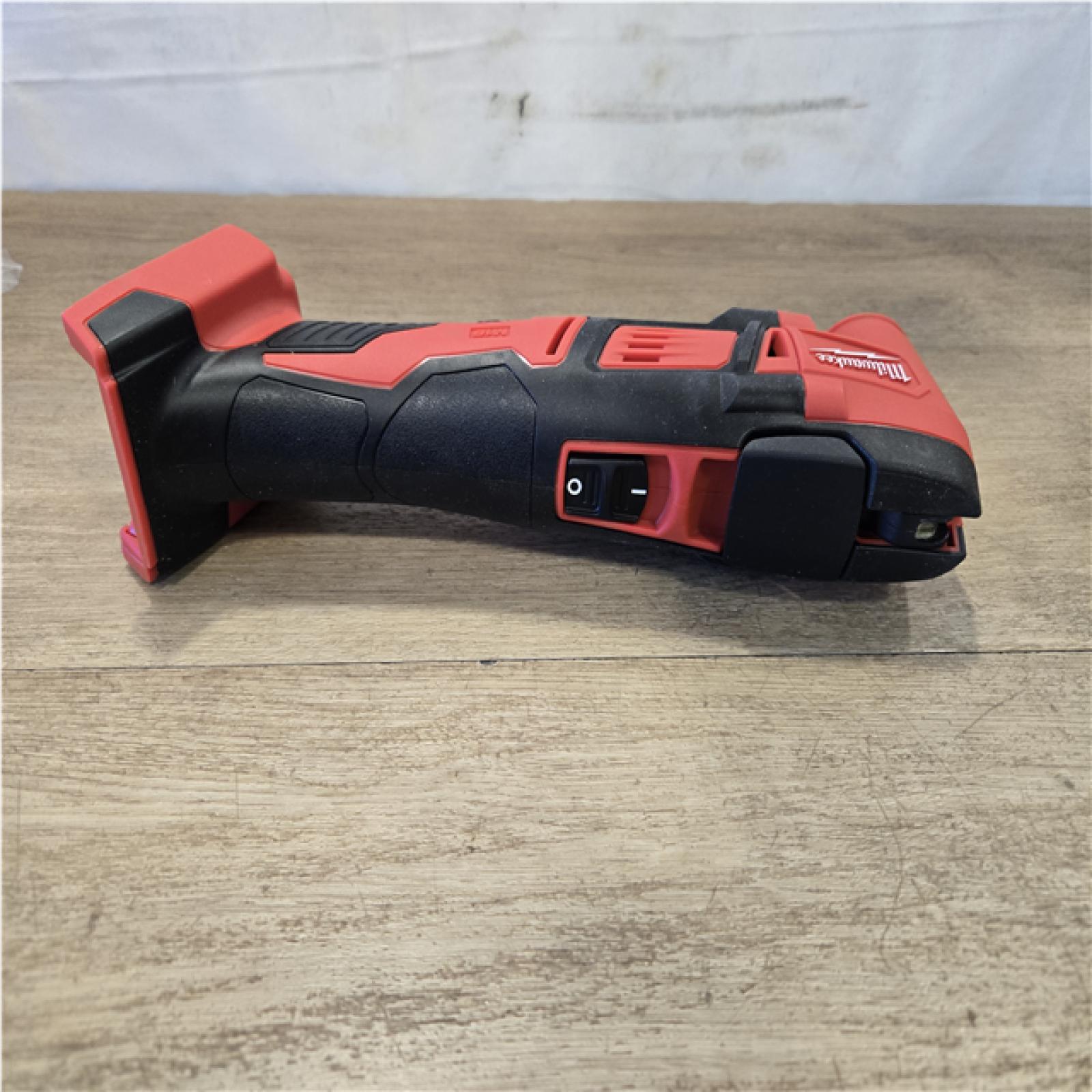 AS-IS Milwaukee 18V Lithium-Ion Cordless Oscillating Multi-Tool (Tool-Only)