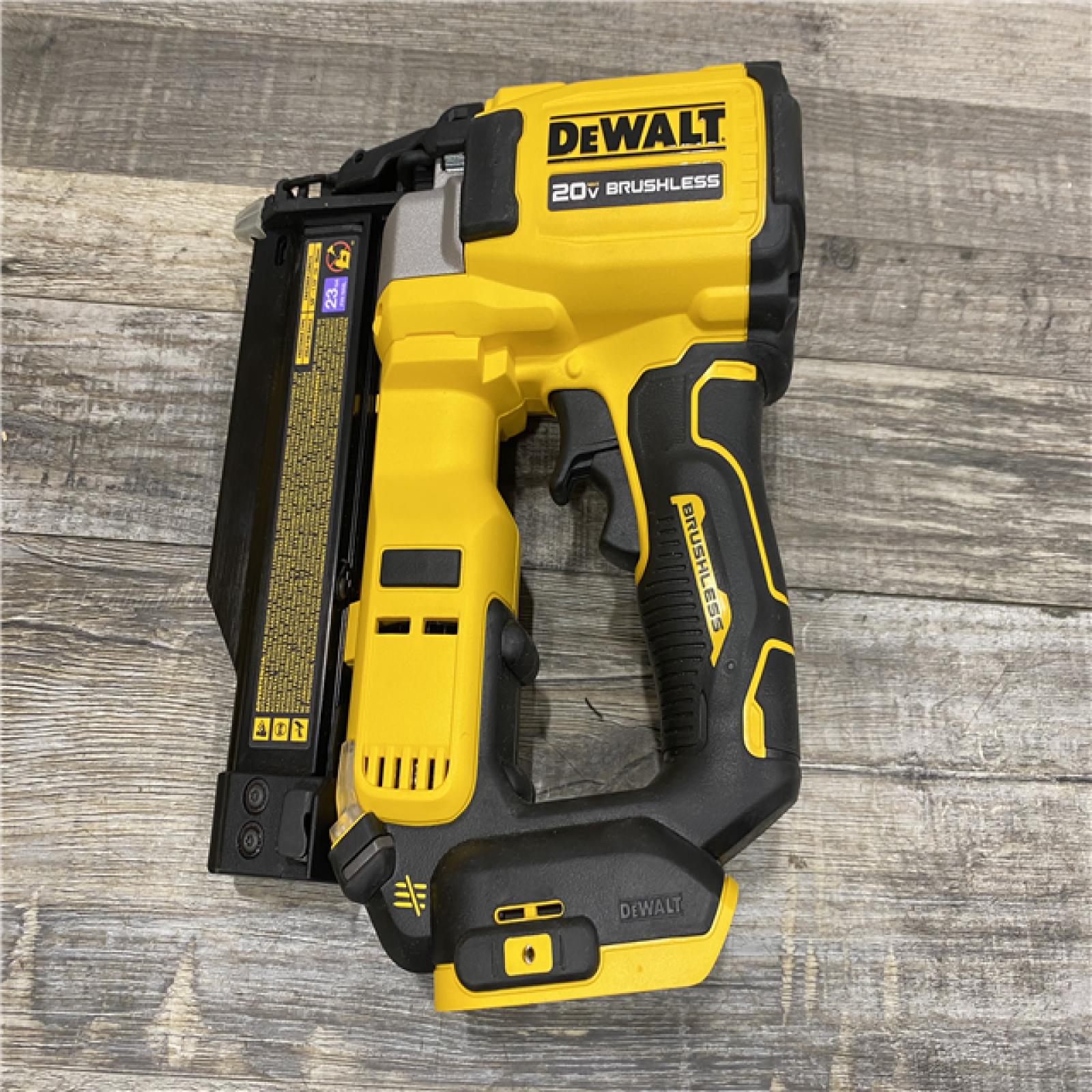 AS-IS DEWALT ATOMIC 20V MAX Lithium Ion Cordless 23 Gauge Pin Nailer Kit