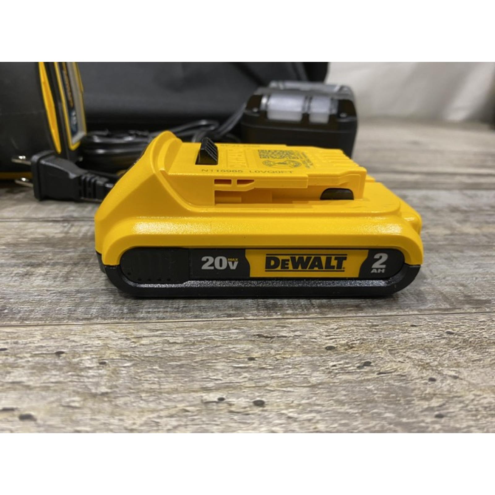 AS-IS DEWALT 20V MAX XR 16-Gauge Electric Cordless Angled Finishing Nailer Kit