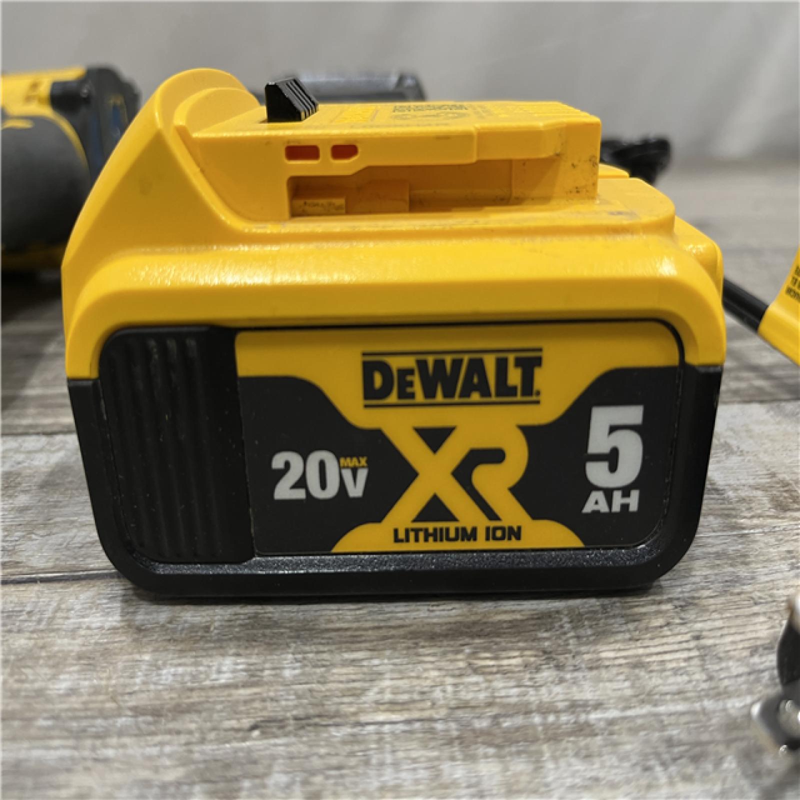 AS-IS DEWALT ATOMIC 20V MAX Lithium-Ion Cordless 1/4 in. Brushless Impact Driver Kit