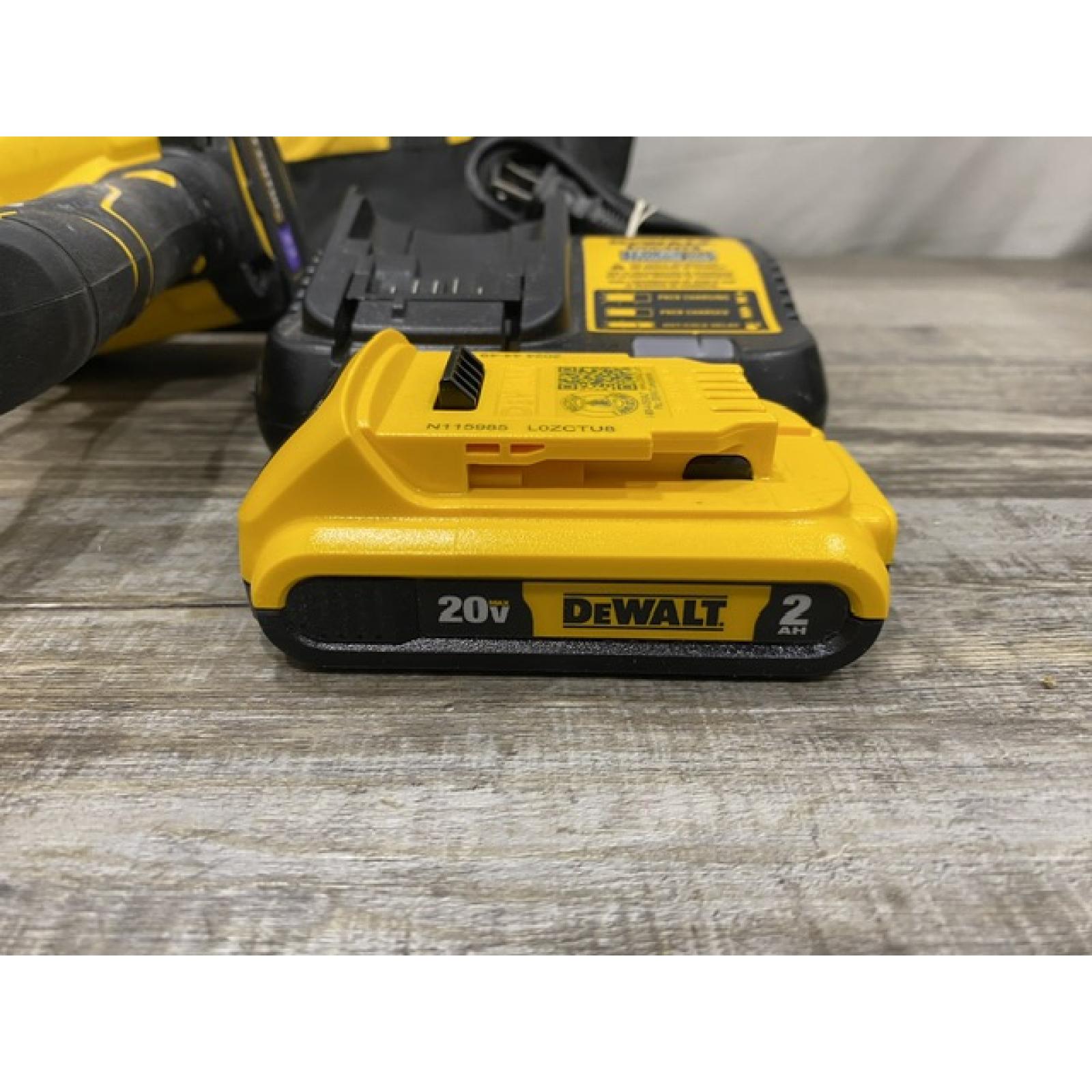 AS-IS DEWALT ATOMIC 20V MAX Lithium Ion Cordless 23 Gauge Pin Nailer Kit