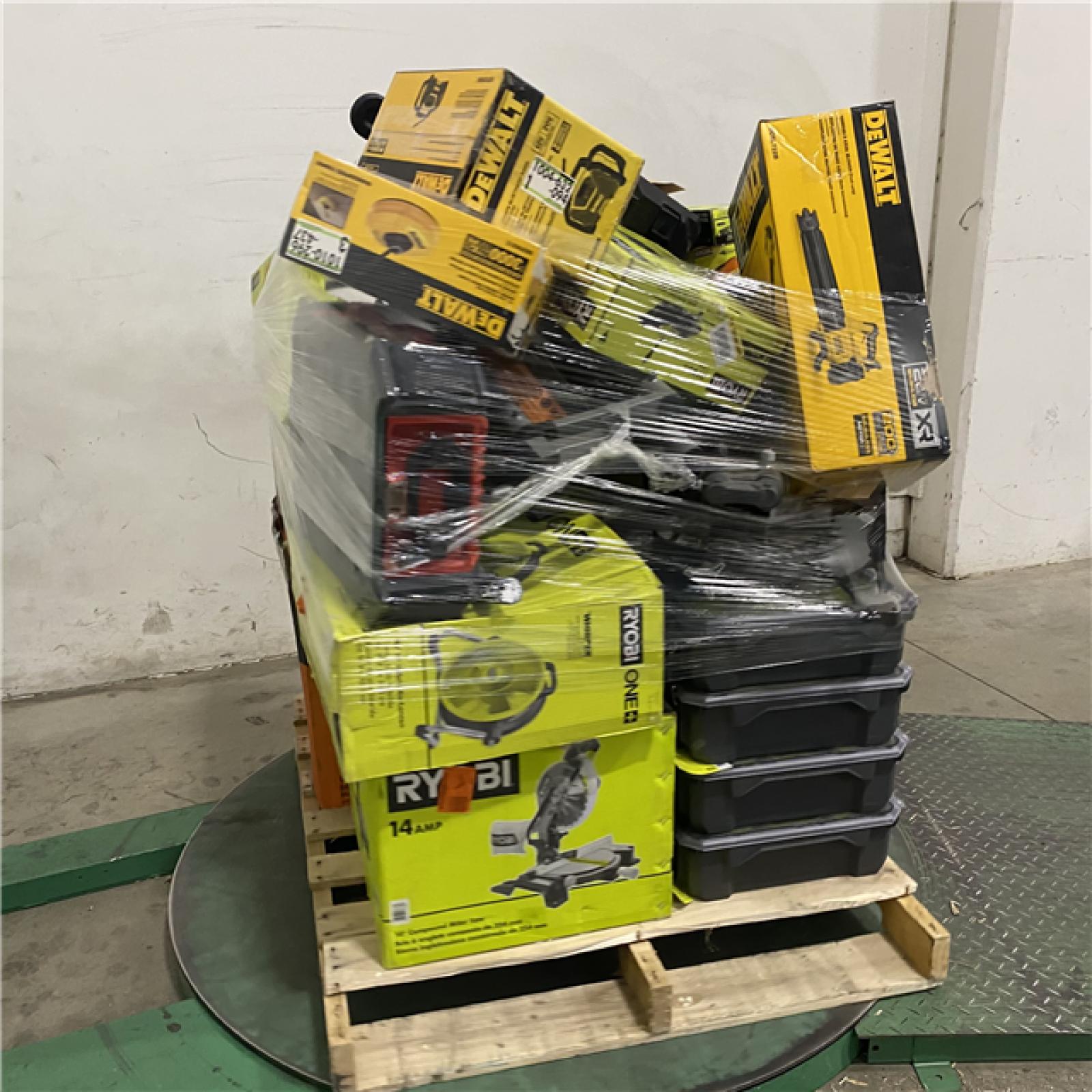 Dallas Location - As-Is Tool Pallet