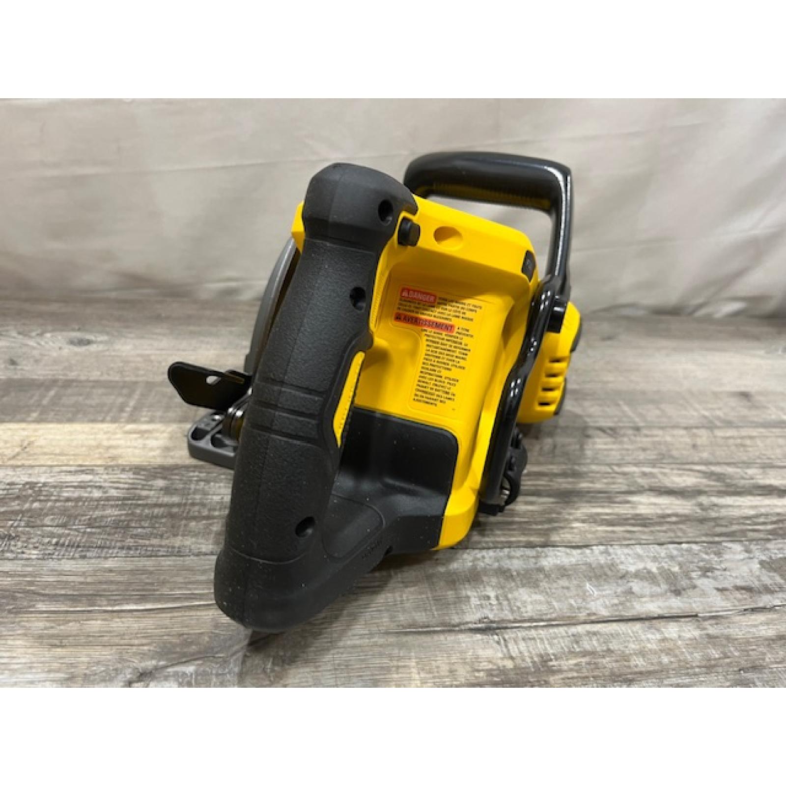 AS-IS DEWALT FLEXVOLT 60V MAX Cordless Brushless 7-1/4 in. Wormdrive Style Circular Saw (Tool Only)