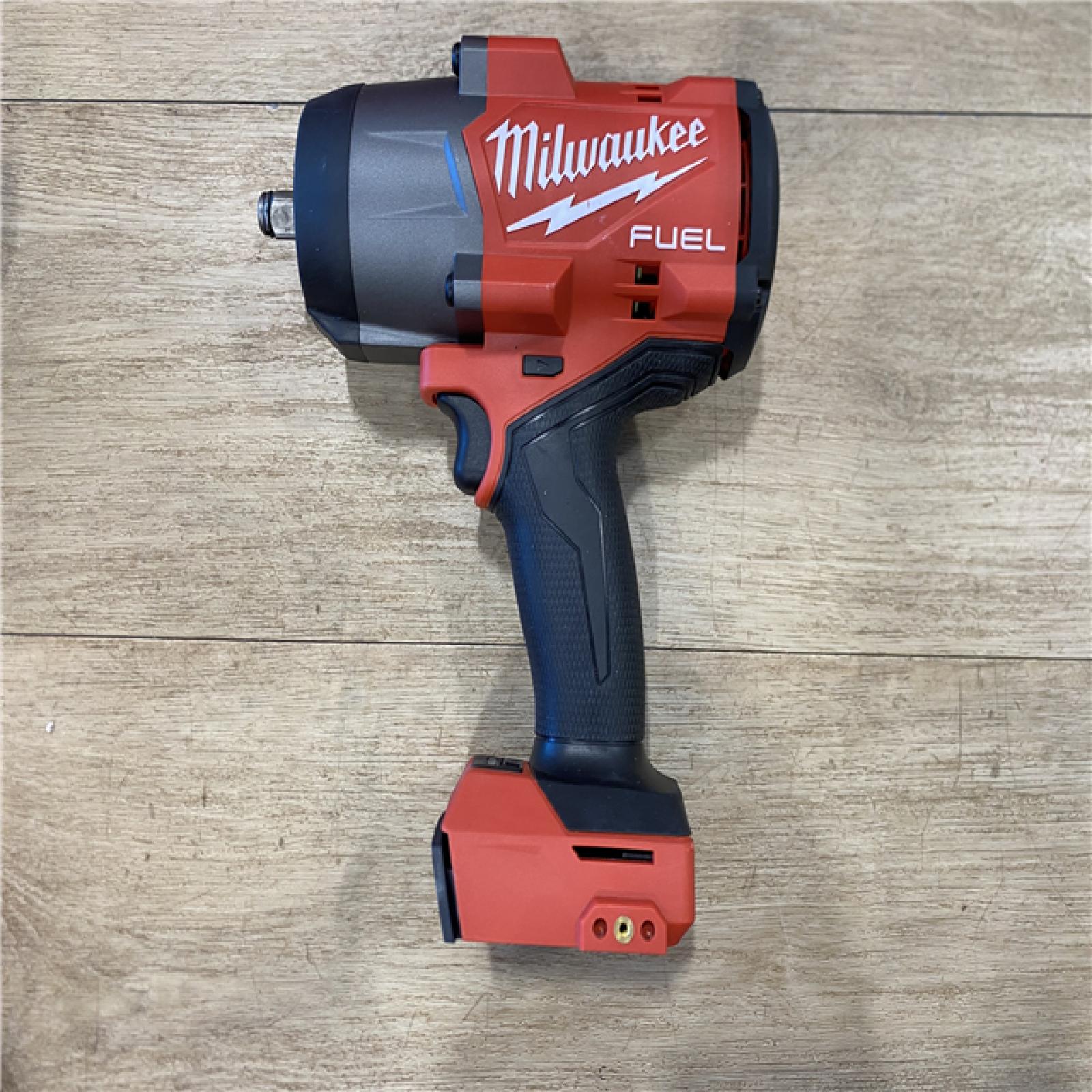 AS-IS Milwaukee FUEL 18V Lithium-Ion Brushless Cordless 1/2 in. Impact Wrench w/Friction Ring Kit