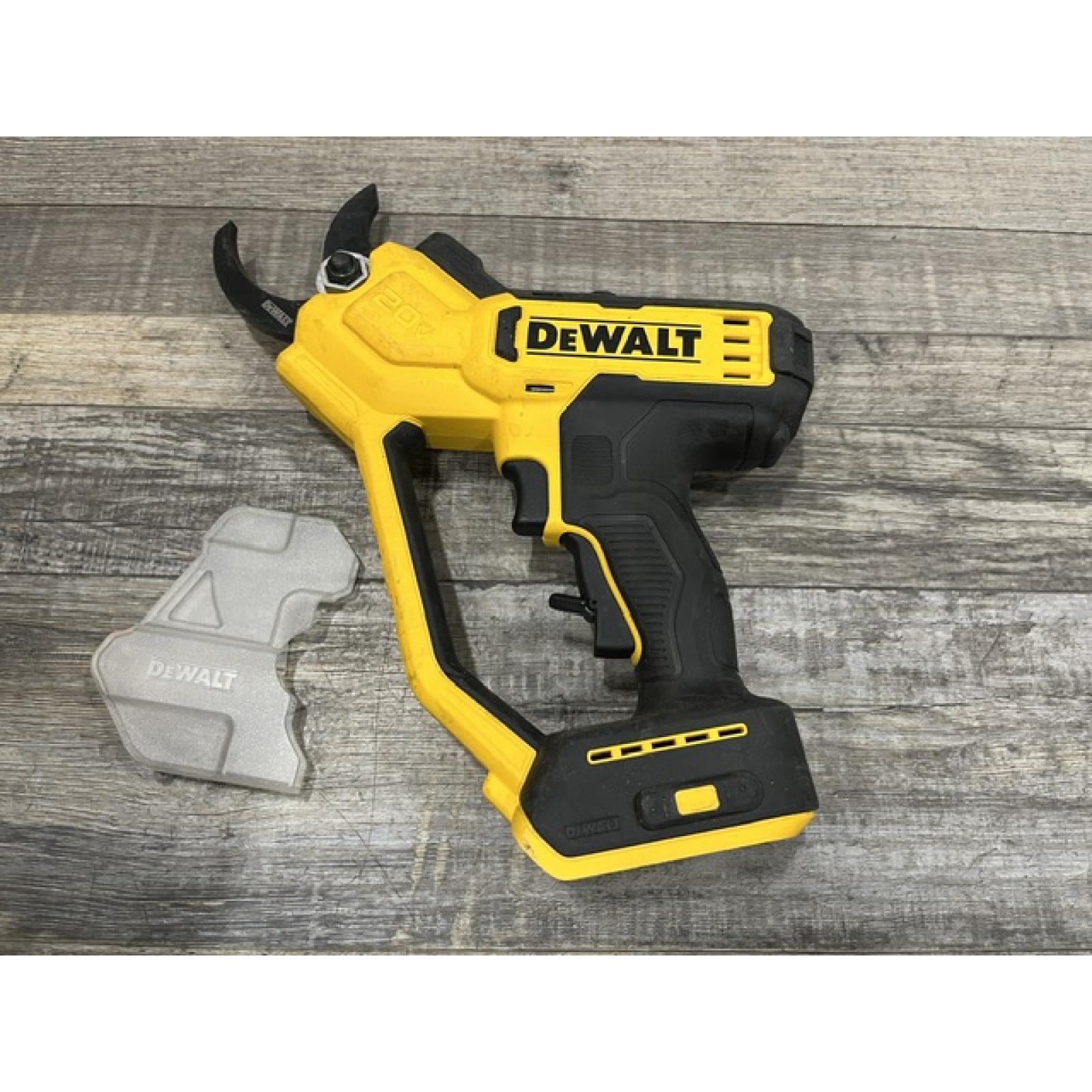 AS-IS DEWALT 20V MAX Cordless Pruner Kit