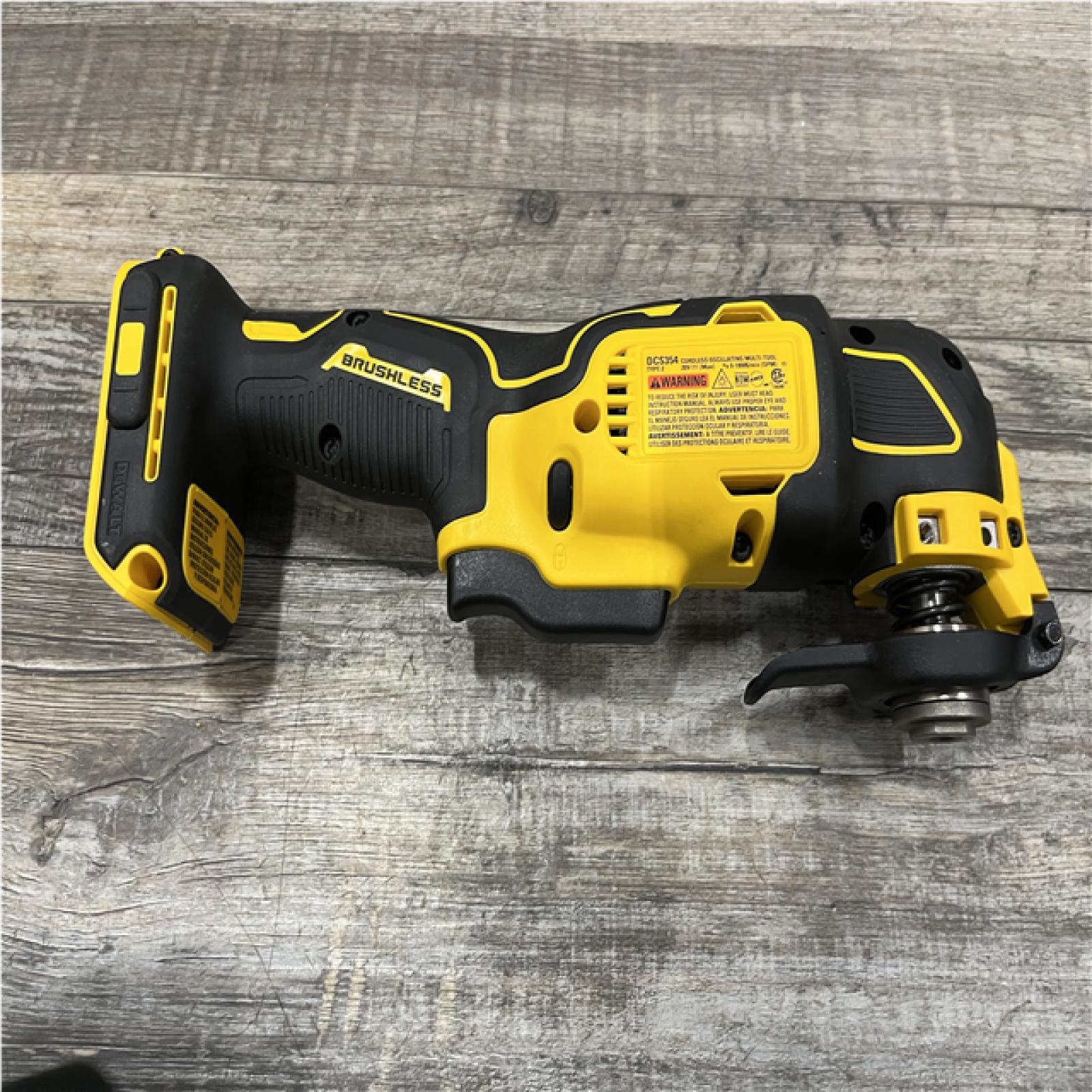 AS-IS DEWALT ATOMIC 20V MAX Lithium-Ion Cordless Brushless Oscillating Tool Kit