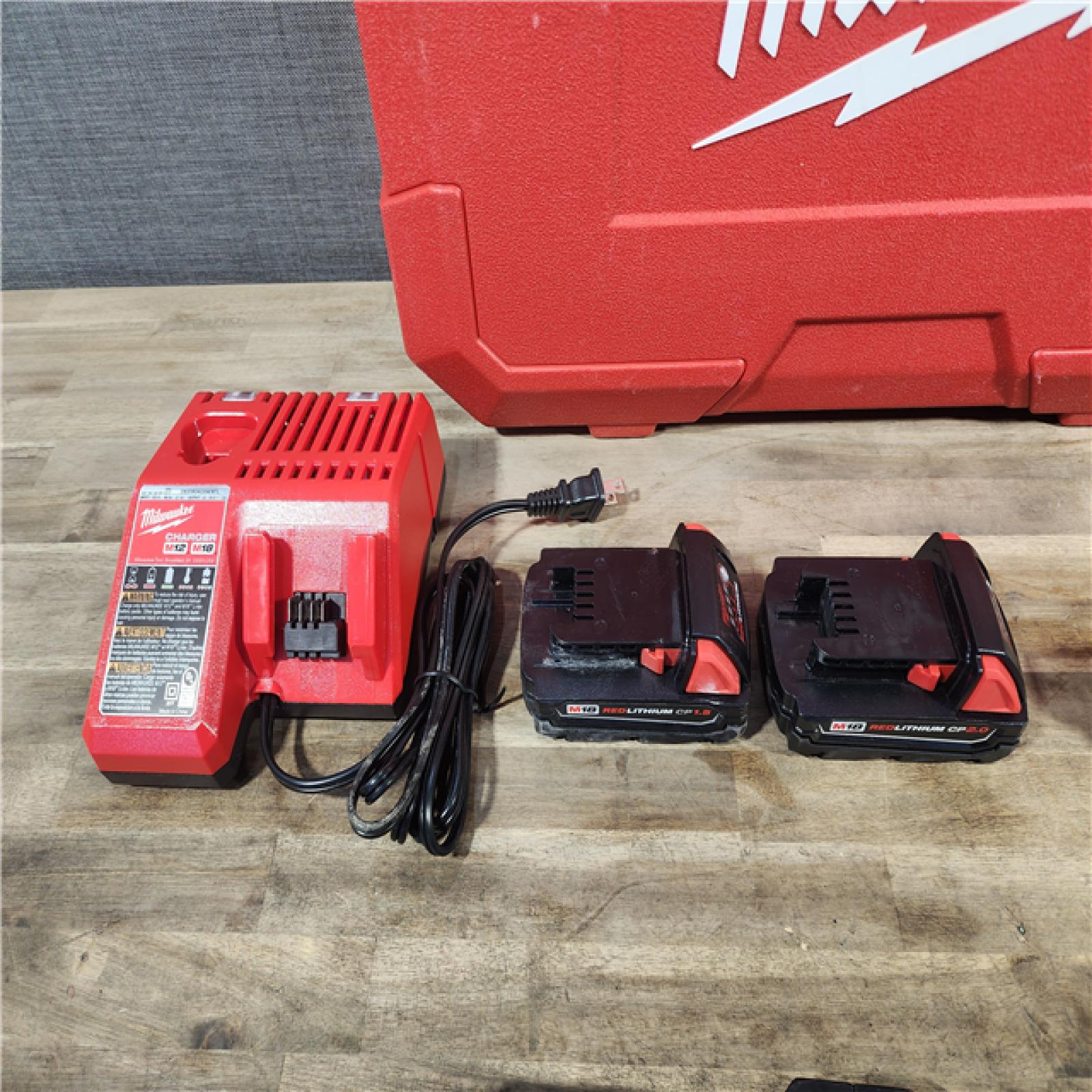 HOUSTON LOCATION - AS-IS M18 18V Lithium-Ion Cordless Short Throw Press Tool Kit with 3 PEX Crimp Jaws (2) Batteries and Charger