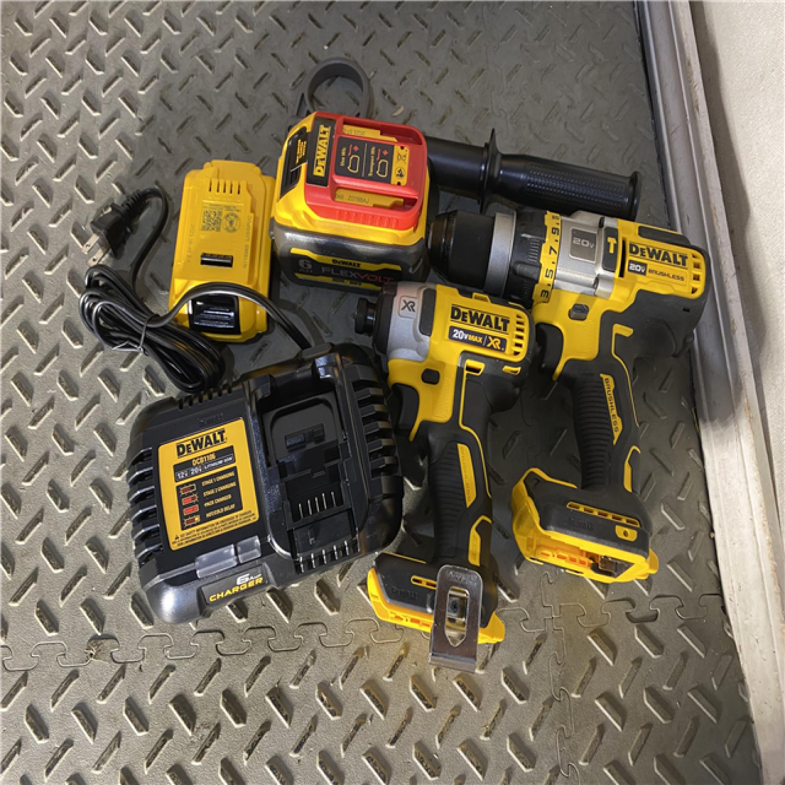 Houston location AS-IS DEWALT 20V MAX Cordless Brushless Hammer Drill/Driver 2 Tool Combo Kit with FLEXVOLT ADVANTAGE