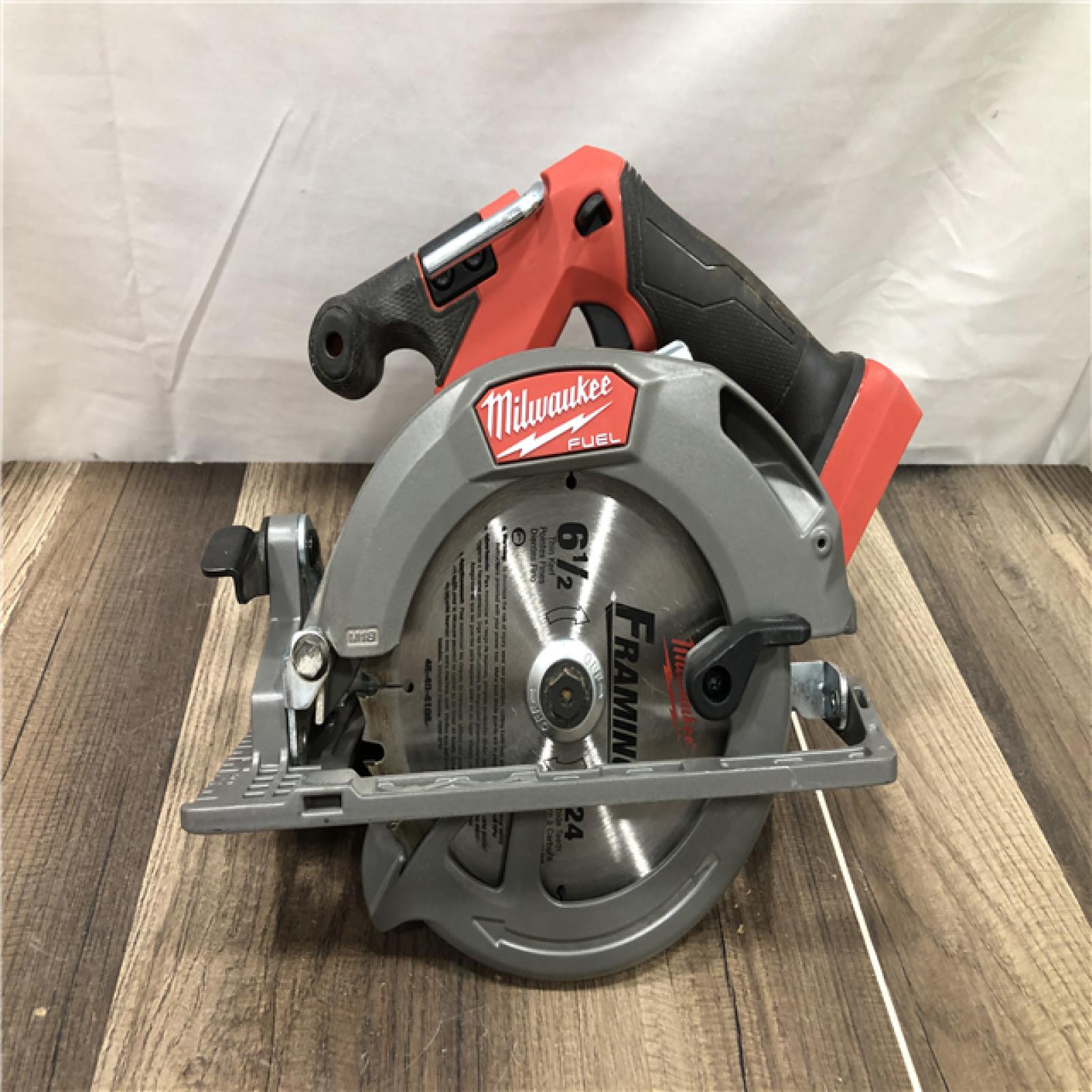 AS-IS Milwaukee  FUEL 18V Lithium-Ion Brushless Cordless 6-1/2 in. Circular Saw (Tool-Only)