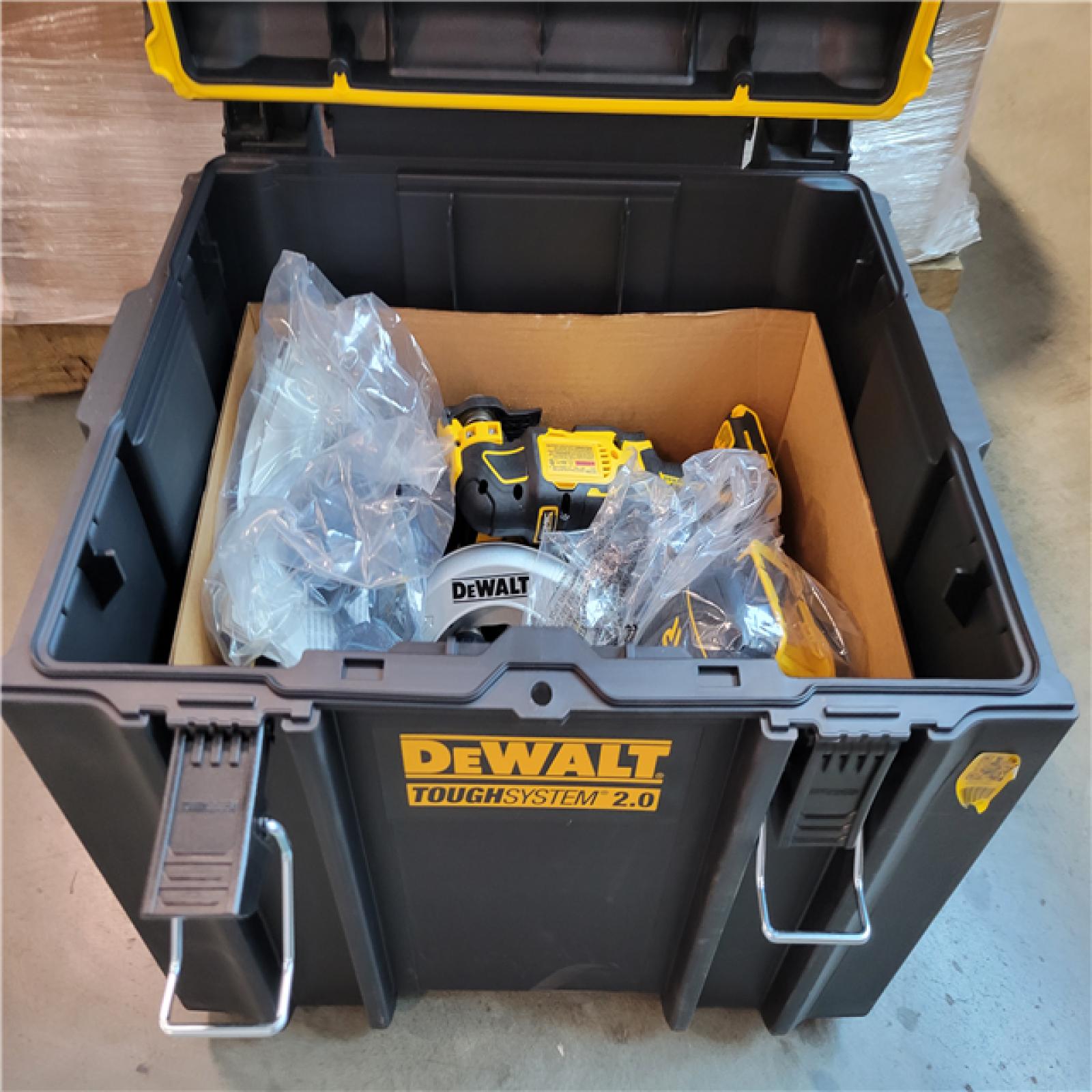 CALIFORNIA NEW DEWALT BRUSHLESS 6-TOOL COMBO KIT WITH TOUGHSYSTEM 2.0(BATTERIES AND CHARGER INCLUDED)