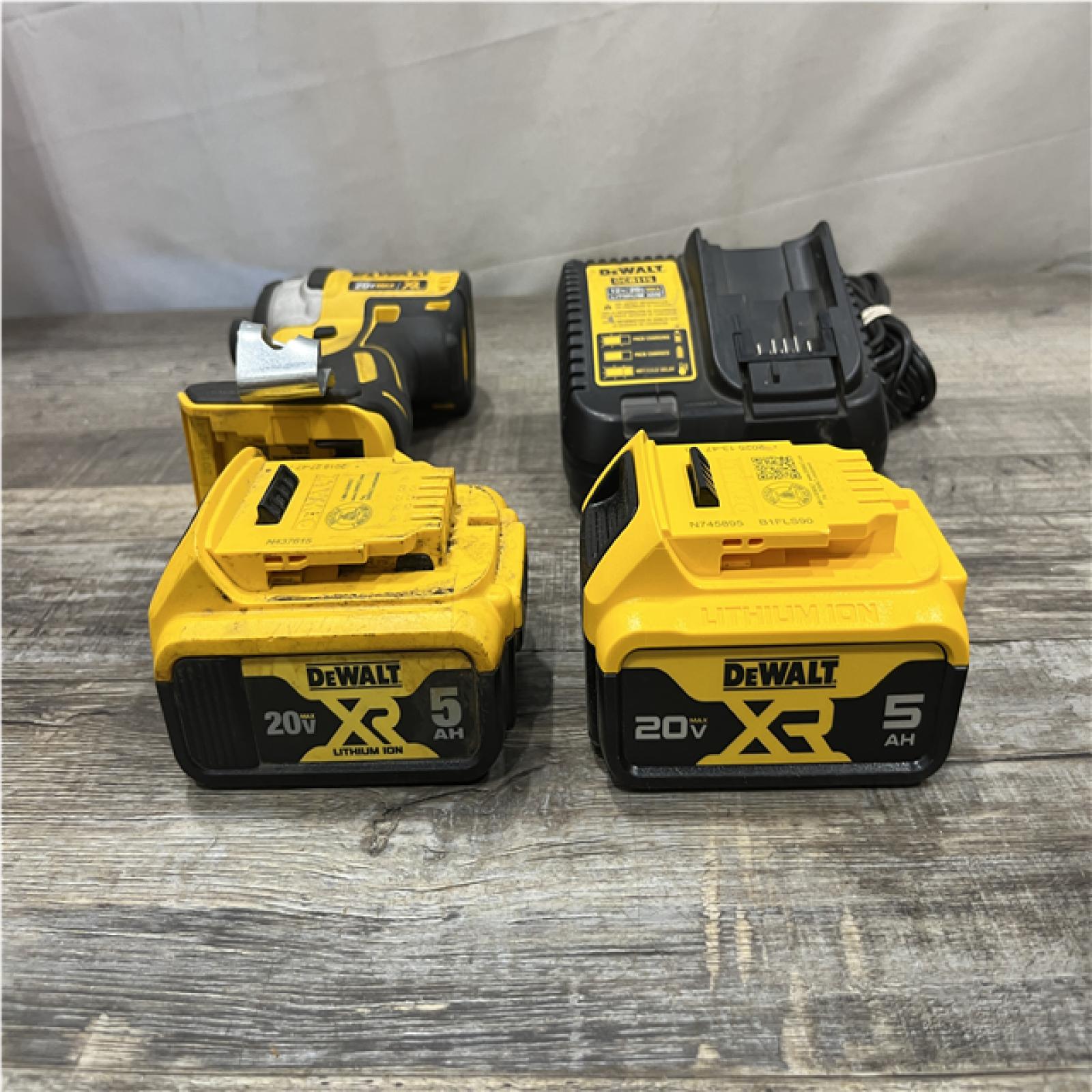 AS-IS DEWALT 20V MAX XR Cordless Brushless 3-Speed 1/4 in. Impact Driver Kit