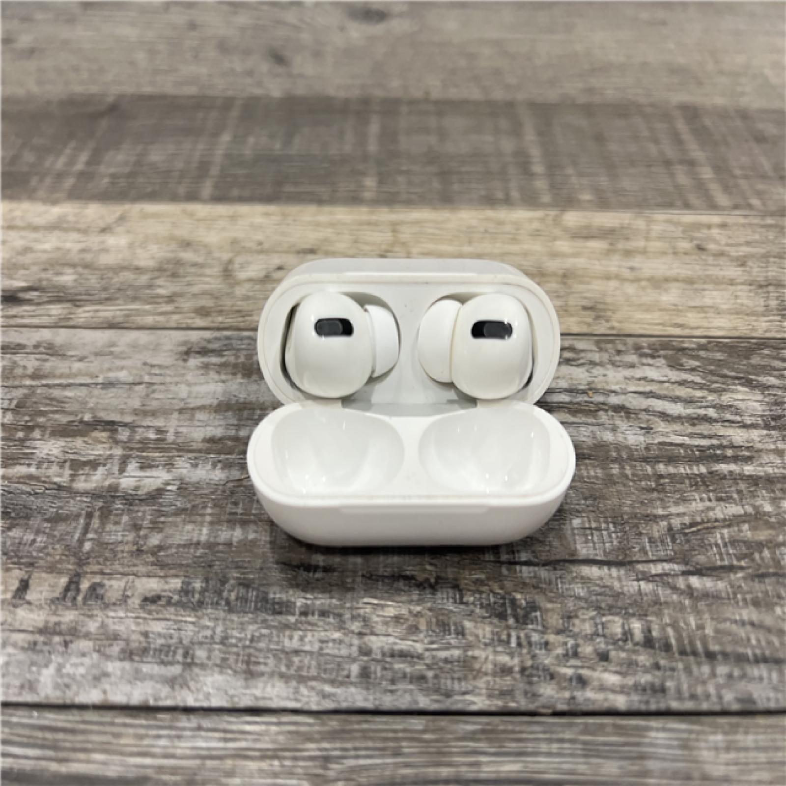AS-IS AirPods Pro 1 And MagSafe Charging Case