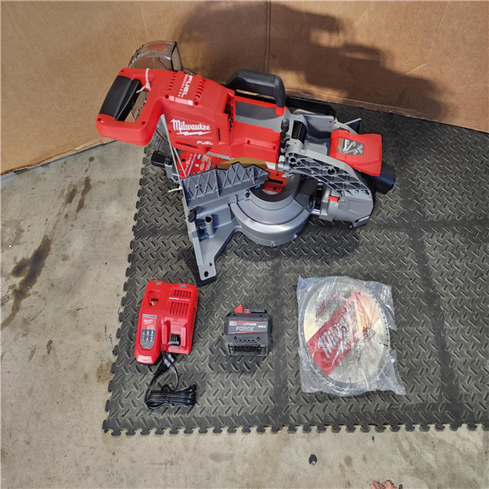 HOUSTON LOCATION - AS-IS M18 FUEL 18V 10 in. Lithium-Ion Brushless Cordless Dual Bevel Sliding Compound Miter Saw Kit with One 8.0 Ah Battery & CHARGER