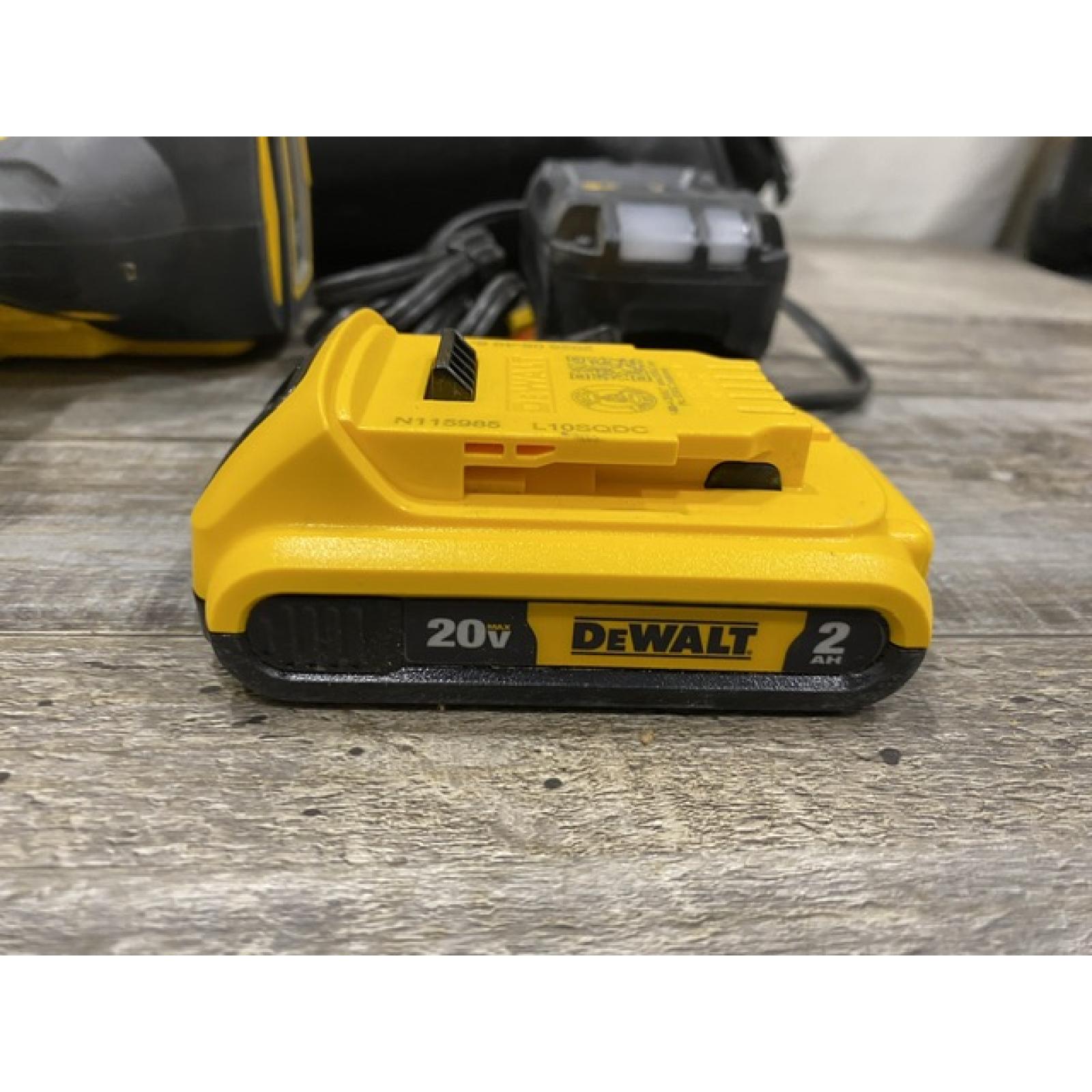 AS-IS DEWALT 20V MAX XR 16-Gauge Electric Cordless Angled Finishing Nailer Kit