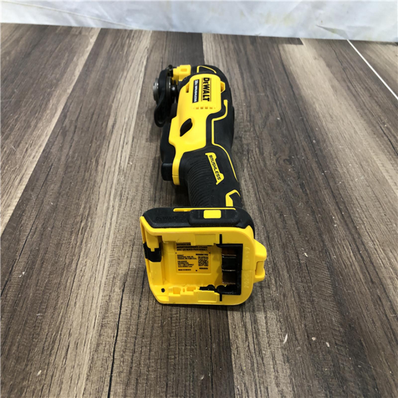AS-IS DEWALT ATOMIC 20V MAX Cordless Brushless Oscillating Multi Tool (Tool Only)
