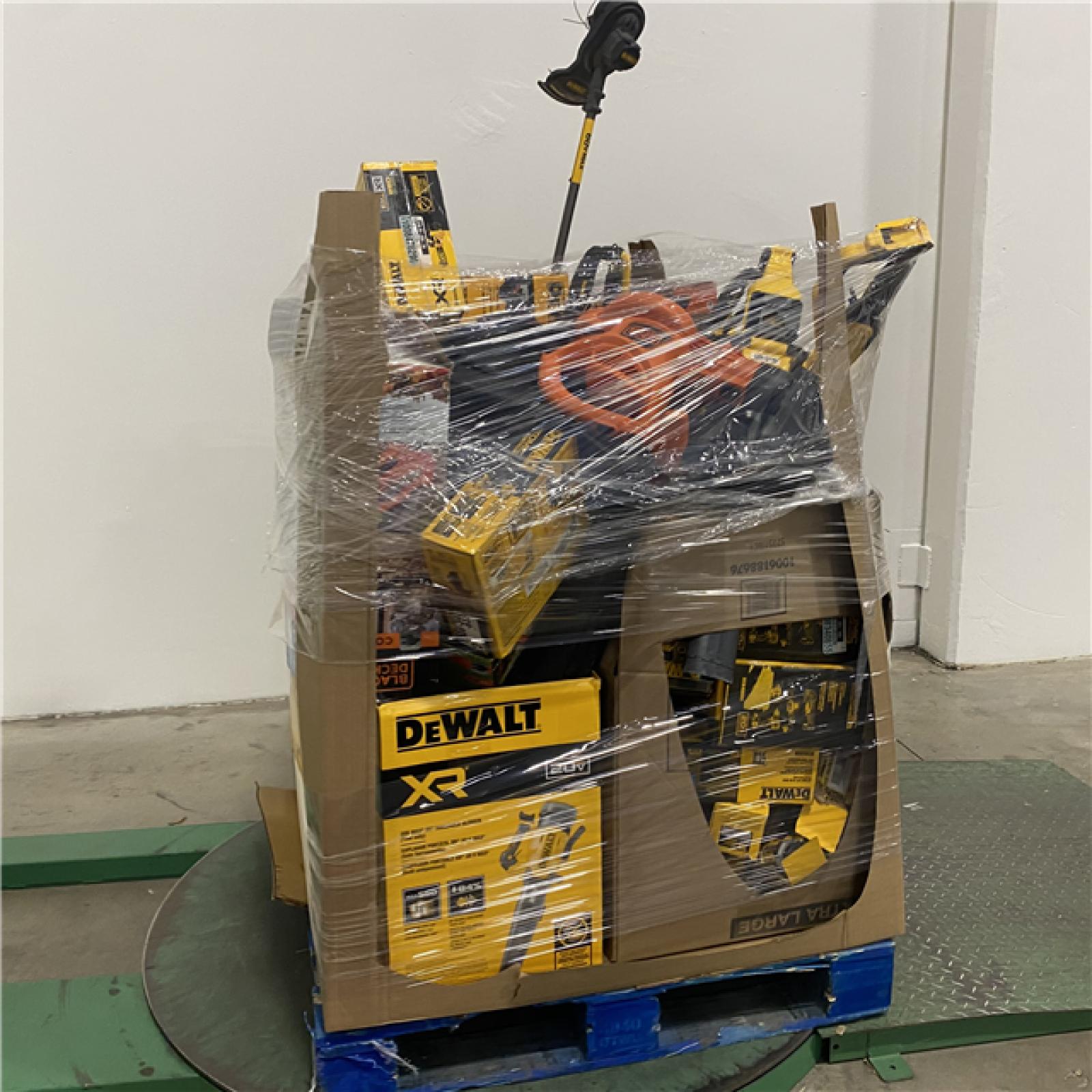 Dallas Location - As-Is DEWALT Tool Pallet