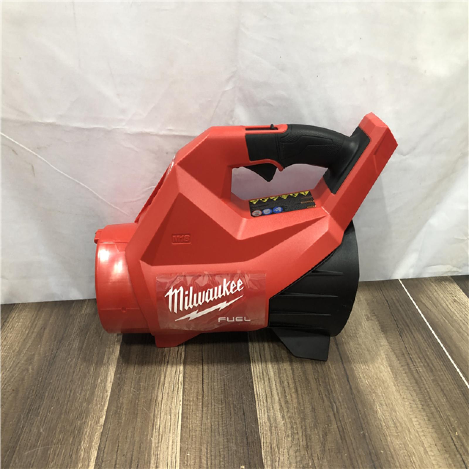AS-IS Milwaukee FUEL 120 MPH 500 CFM 18V Brushless Cordless Battery Powered Leaf Blower Kit