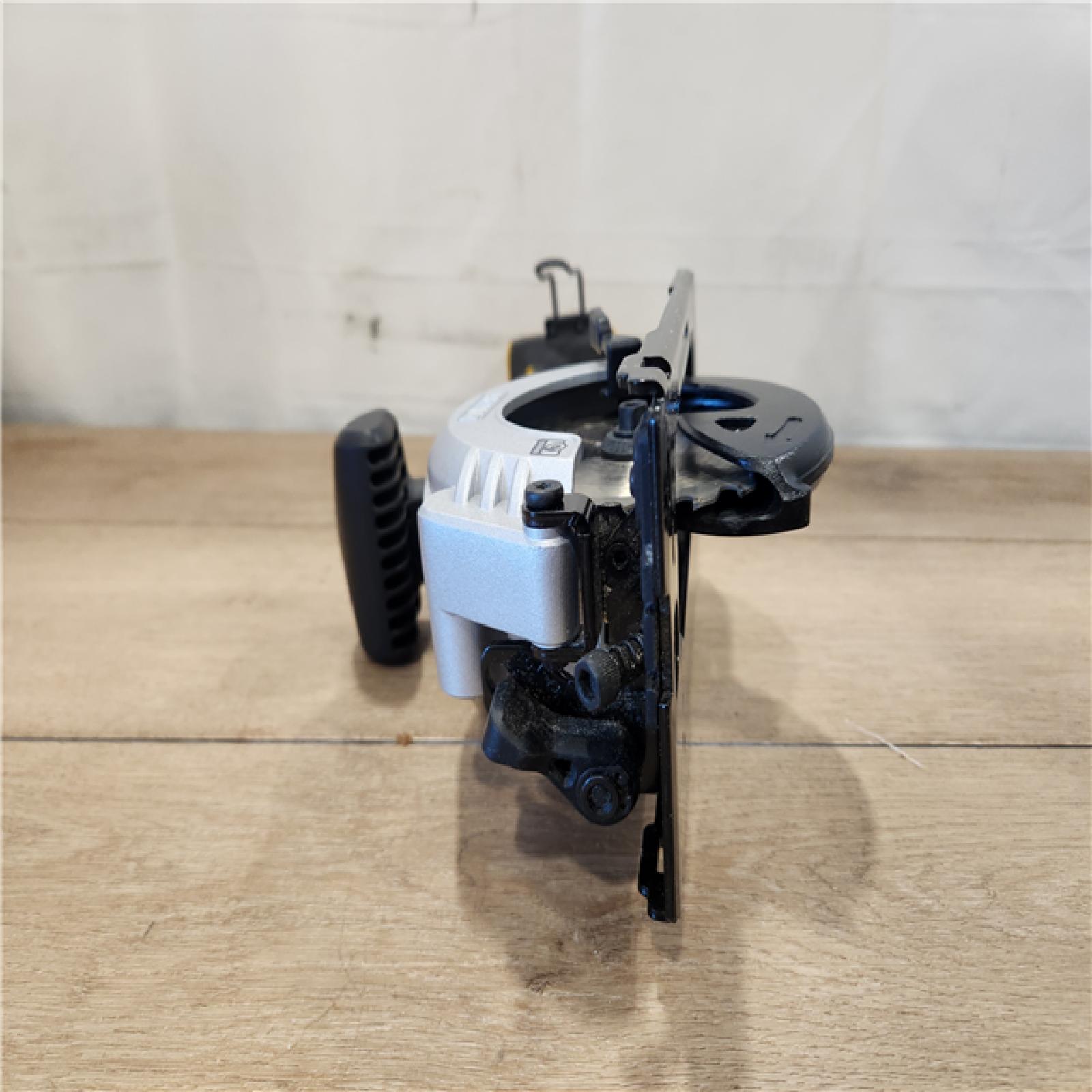 AS-IS- DEWALT ATOMIC 20V MAX Cordless Brushless 4-1/2 in. Circular Saw (Tool Only)