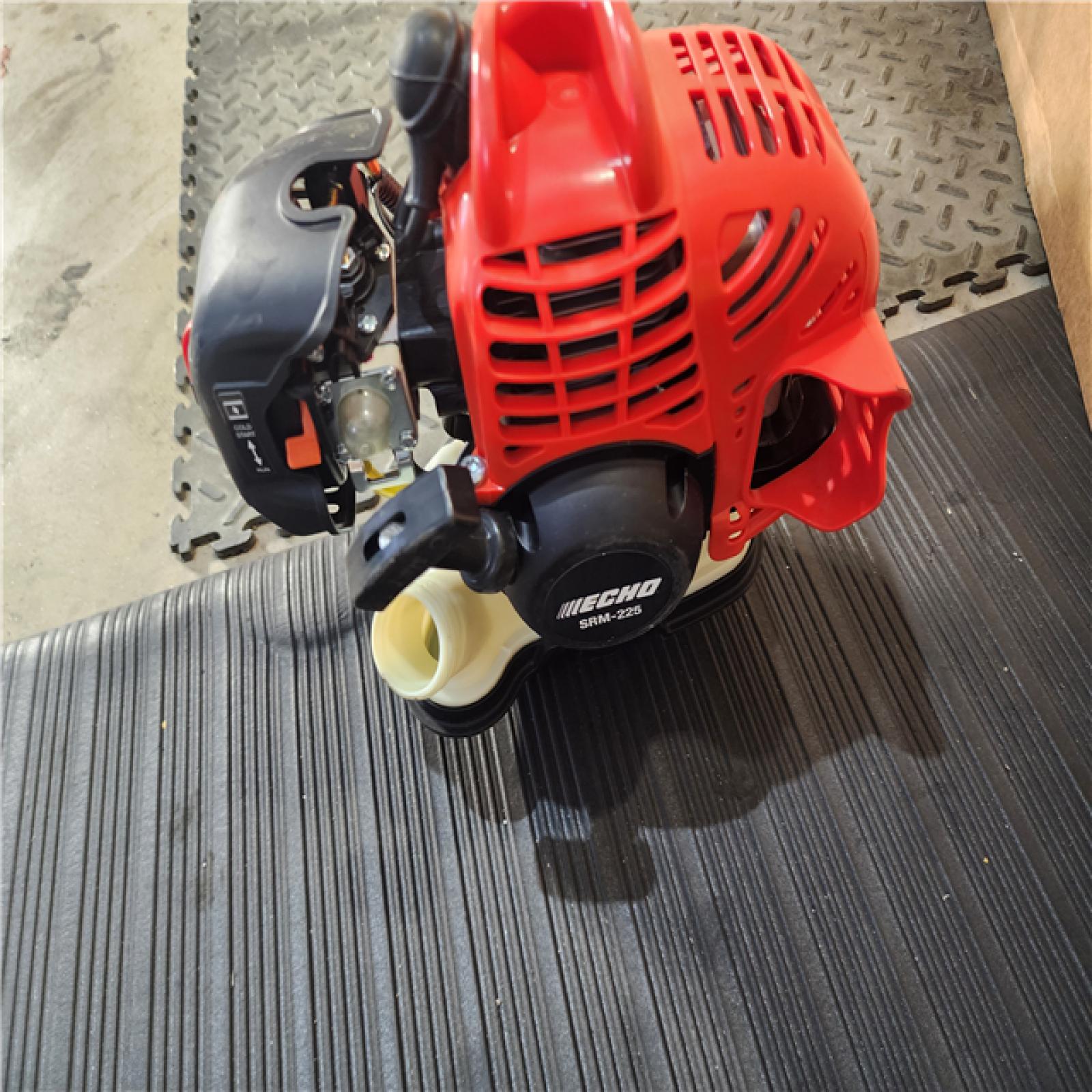 HOUSTON LOCATION - AS-IS Echo SRM-225 21.2cc 2 Stroke Fuel Efficient Durable Gas Straight Shaft Trimmer