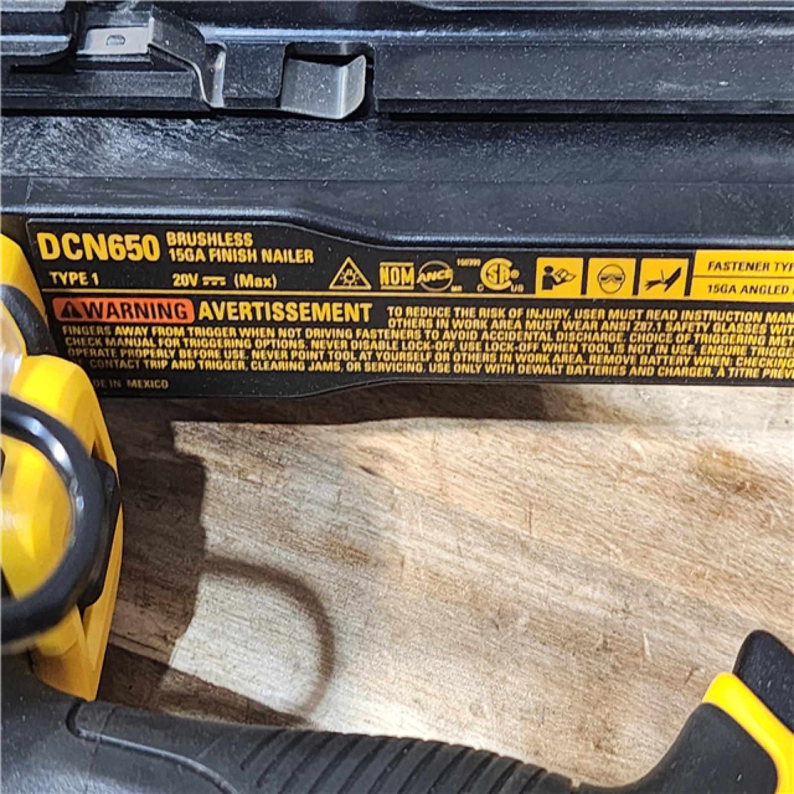 HOUSTON LOCATION - AS-IS DEWALT Cordless 20V MAX XR Angled Finish Nailer (Tool Only)