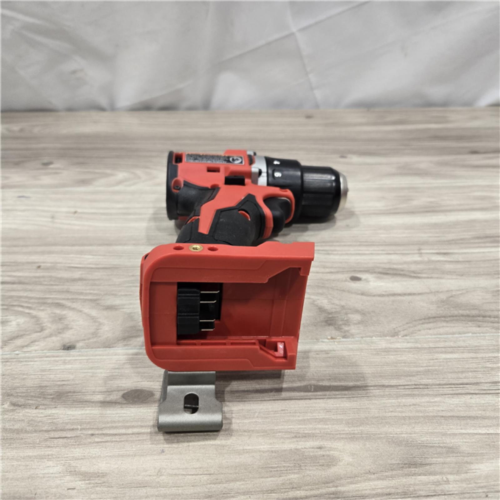 AS-IS Milwaukee 3601-22CT M18 18V Drill/Driver Kit