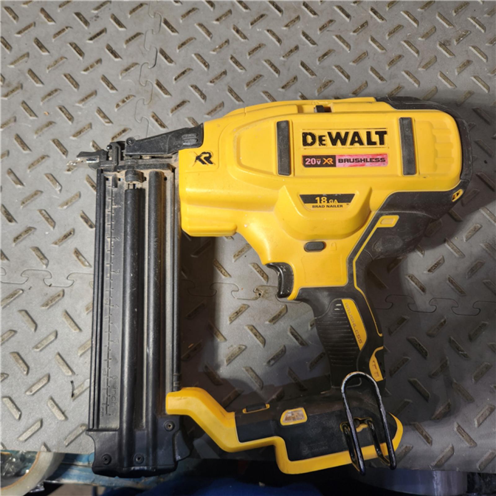 HOUSTON LocationASIS DeWalt DCN680D1 20Volt MAX XR Cordless Brad