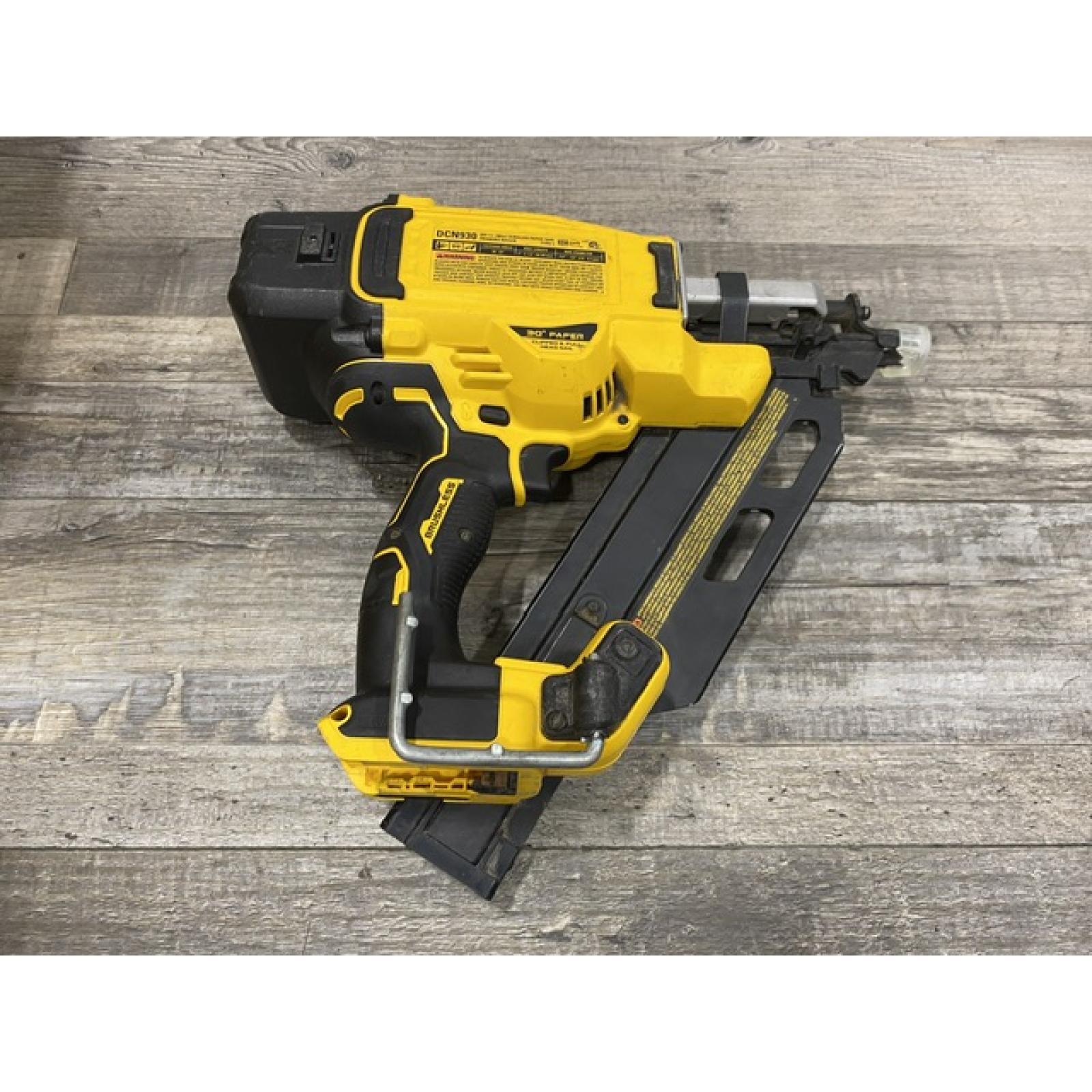 AS-IS DEWALT 20V 30 Degree Cordless Framing Nailer (Tool-Only)