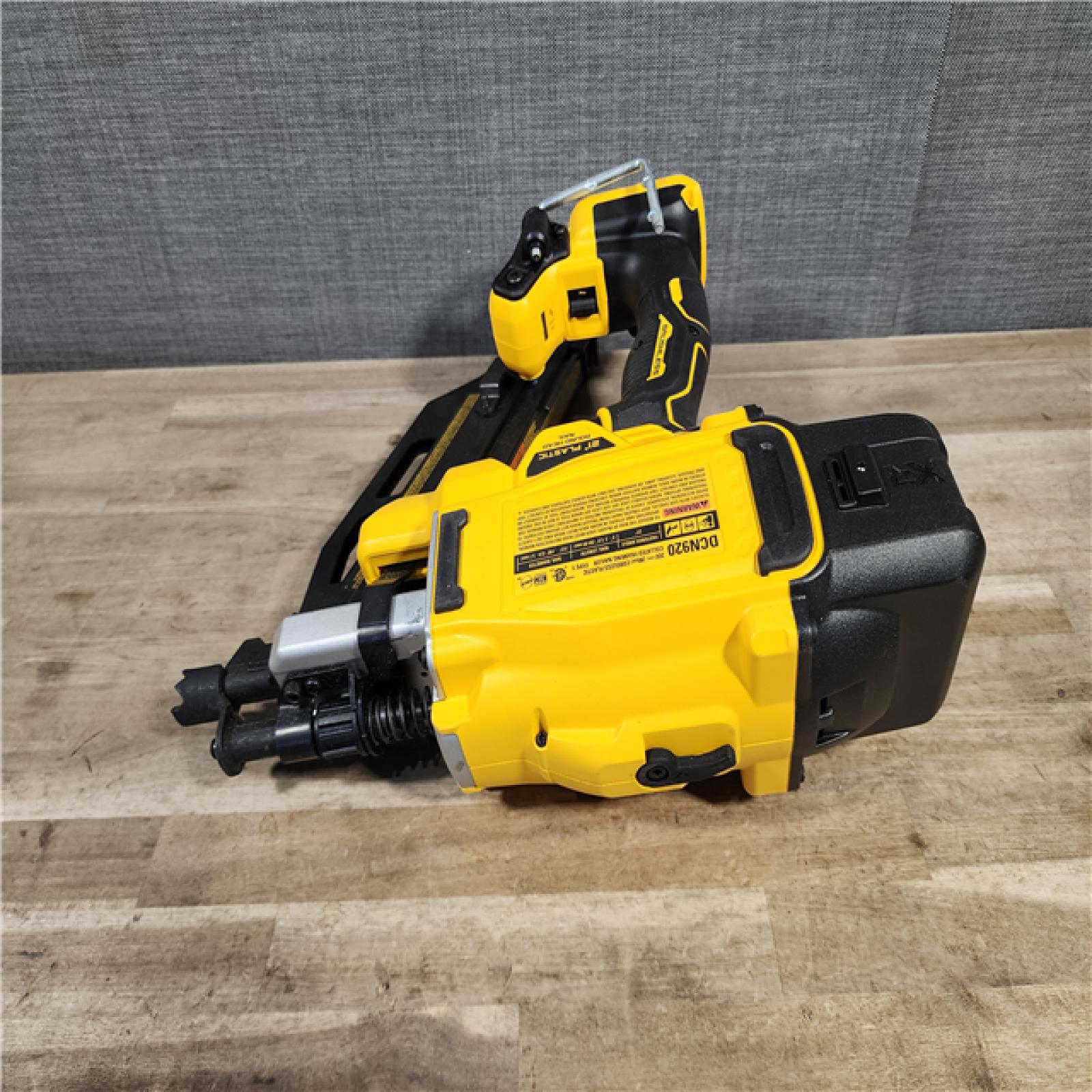 HOUSTON LOCATION - AS-IS DEWALT 20-Volt 21° Cordless Framing Nailer (Tool-Only)