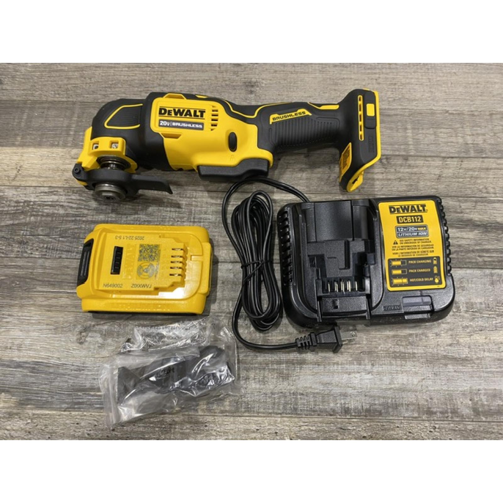 AS-IS DEWALT ATOMIC 20V MAX Cordless Brushless Oscillating Multi Tool Kit