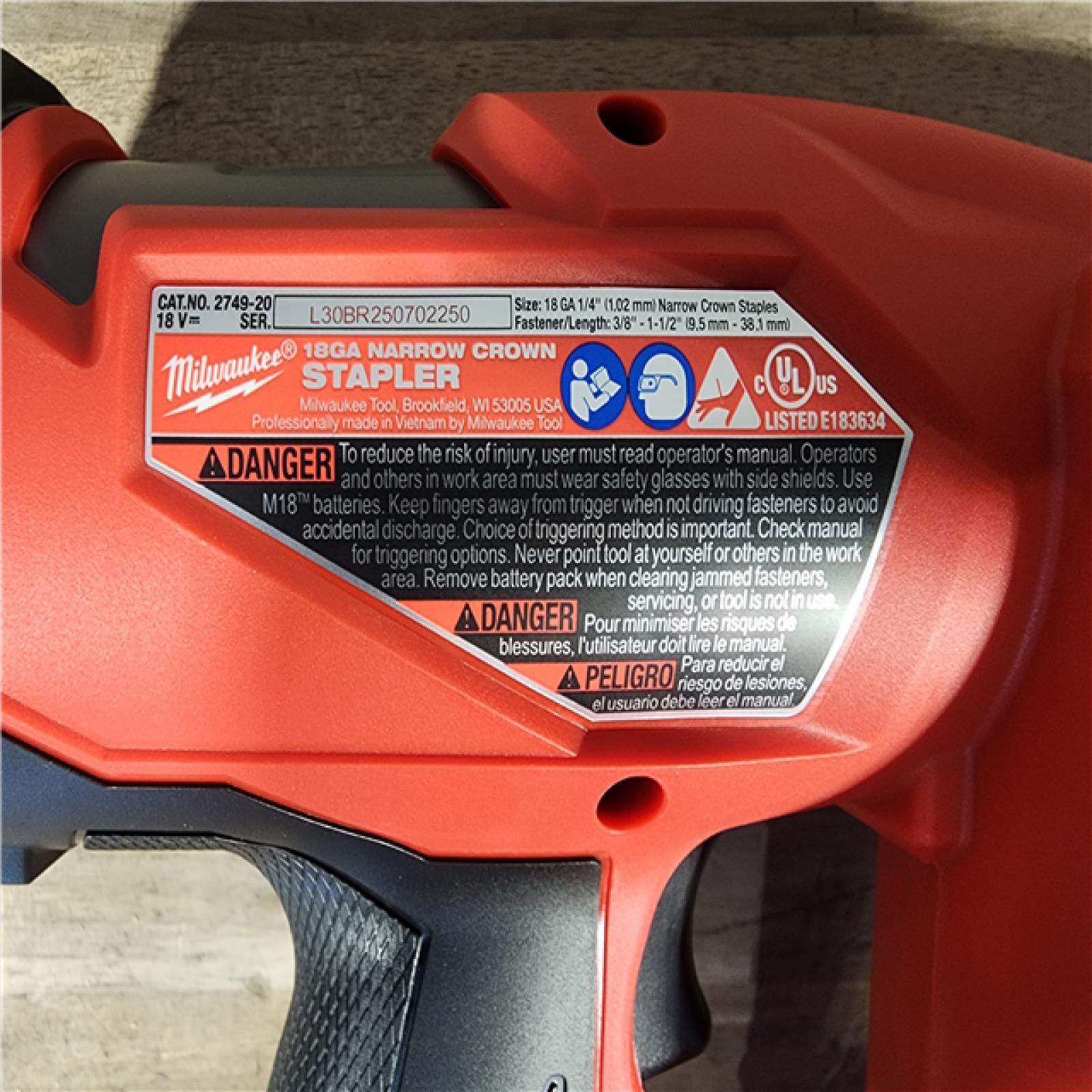 HOUSTON LOCATION - AS-IS (APPEARS LIKE NEW) MILWAUKEE FUEL 18-Volt Lithium-Ion Brushless Cordless 18-Gauge 1/4 in. Narrow Crown Stapler (Tool-Only)