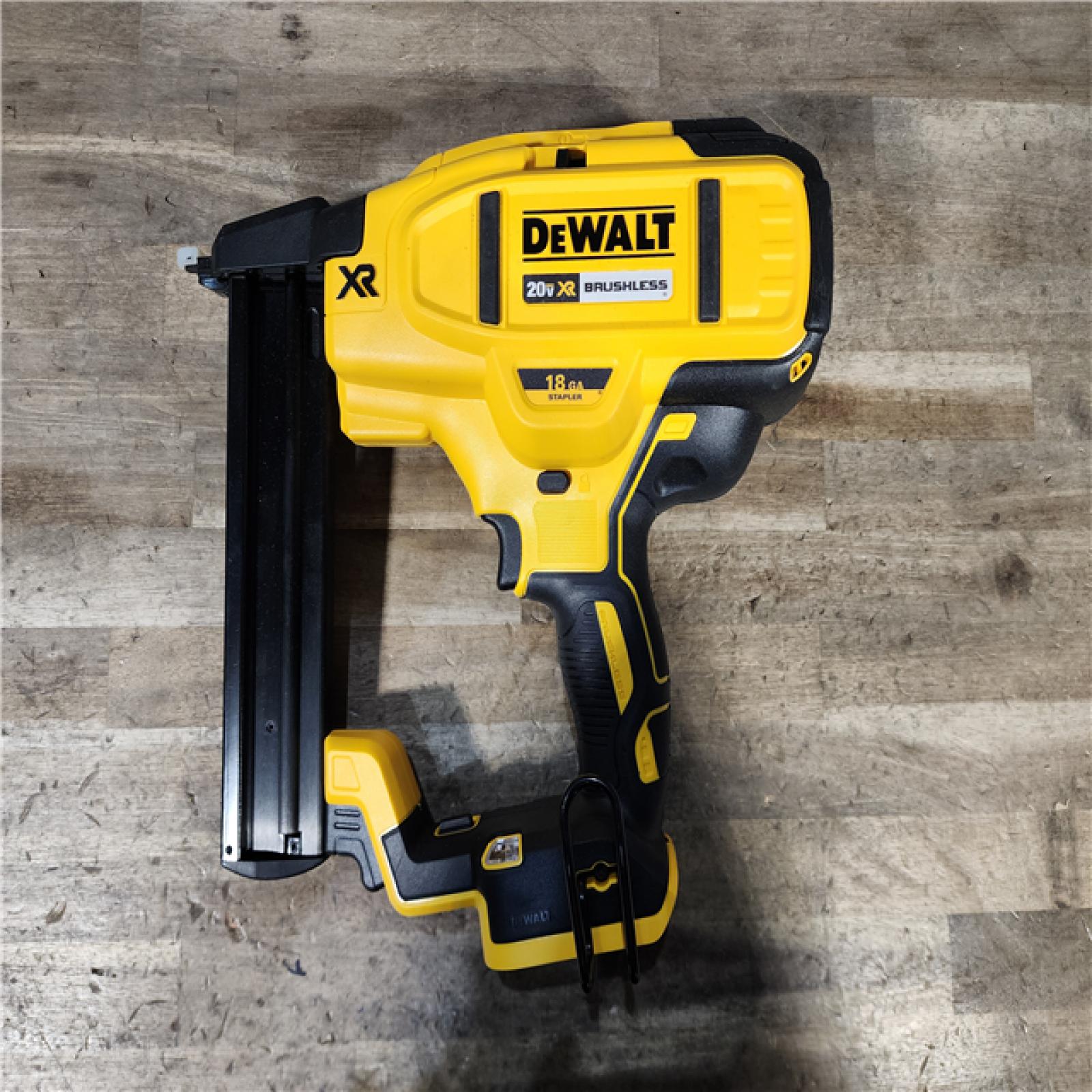 HOUSTON LOCATION - AS-IS DEWALT Cordless 18-Gauge Narrow Crown Stapler (Tool Only)