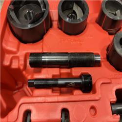 Milwaukee 18V Lithium-Ion Cordless FORCE LOGIC Knockout Tool