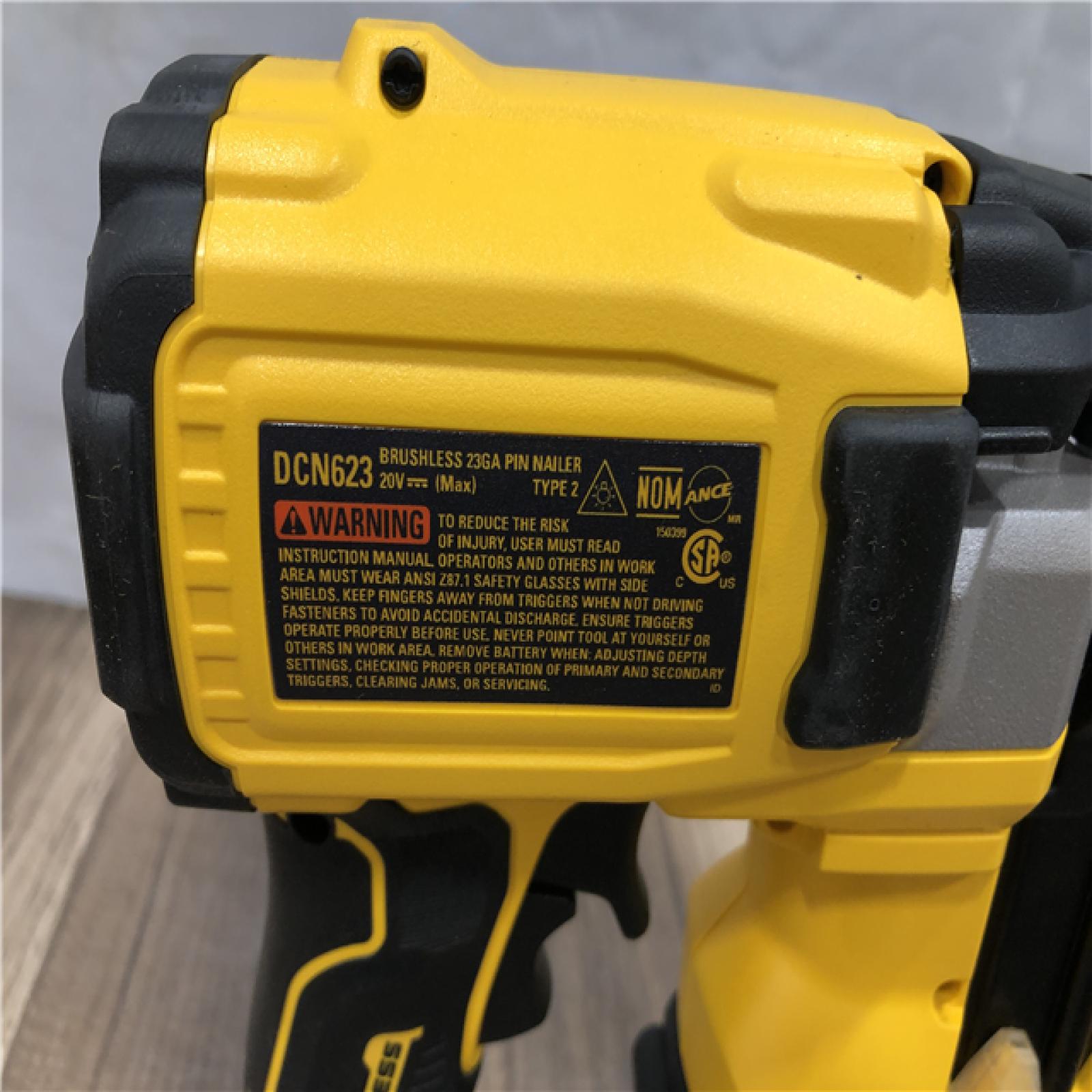 AS-IS DEWALT ATOMIC 20V MAX Lithium Ion Cordless 23 Gauge Pin Nailer Kit