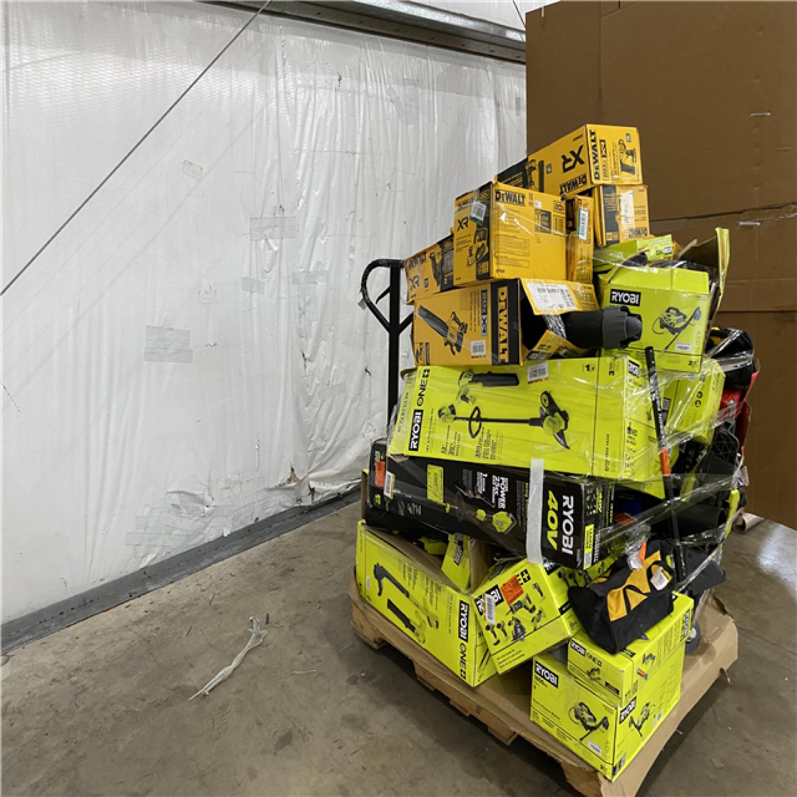 Houston Location AS IS - Tool Pallet