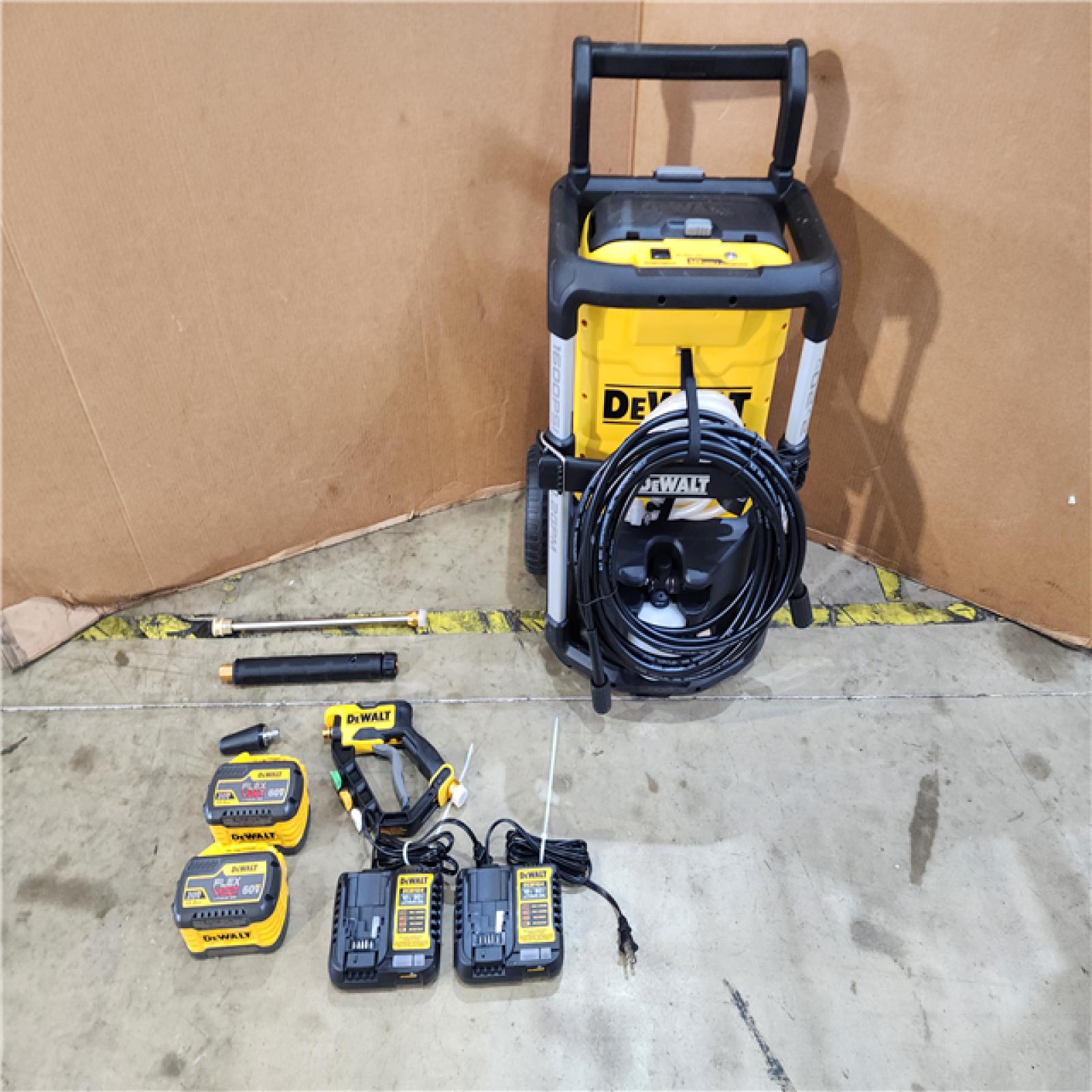 HOUSTON LOCATION - AS-IS DEWALT20V MAX 1600 PSI 1.2 GPM Cold Water Cordless Pressure Washer Kit with (2) FLEXVOLT 12 Ah Batteries and (2) Chargers
