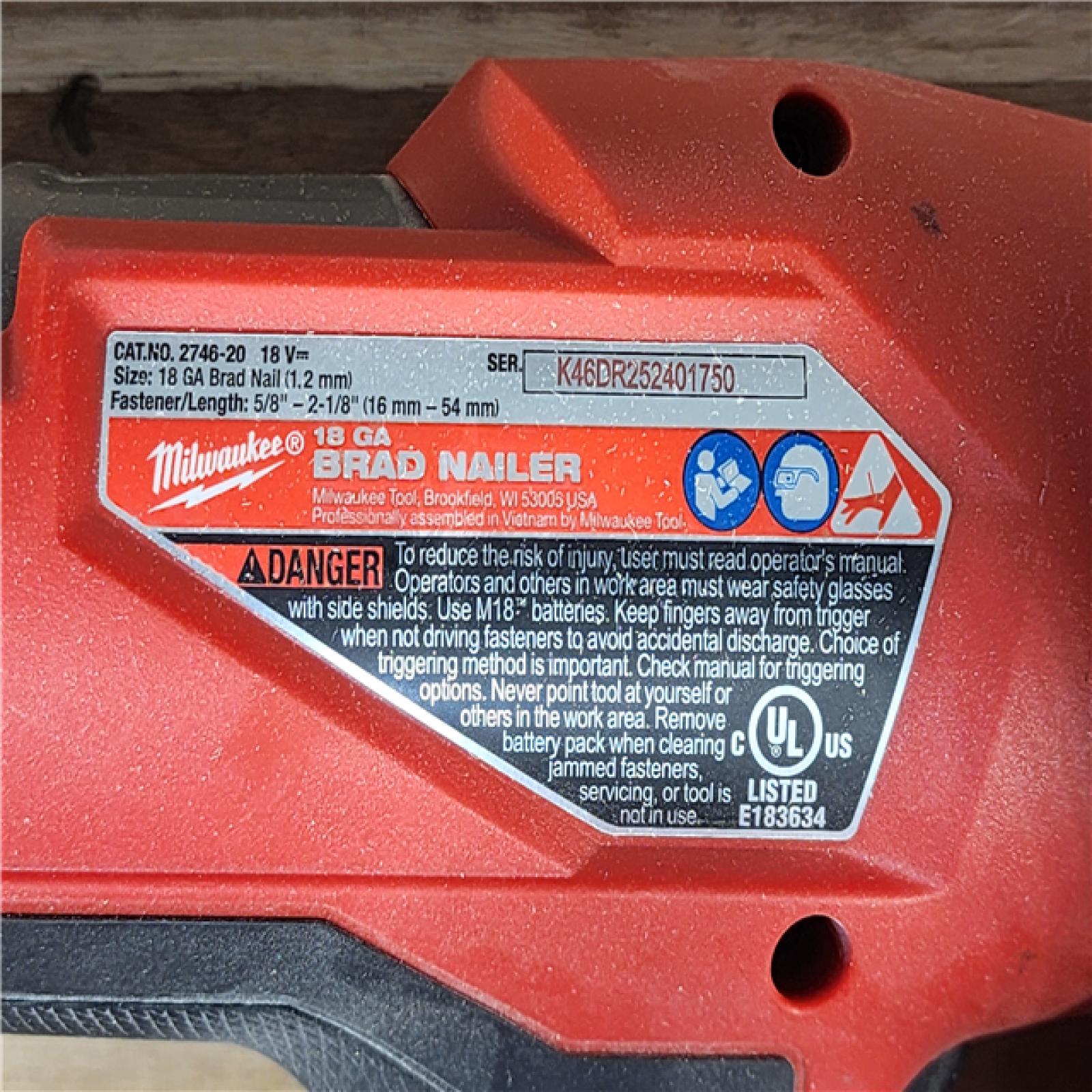 HOUSTON LOCATION - AS-IS Milwaukee  FUEL 18-Volt Lithium-Ion Brushless Cordless Gen II 18-Gauge Brad Nailer (Tool-Only)