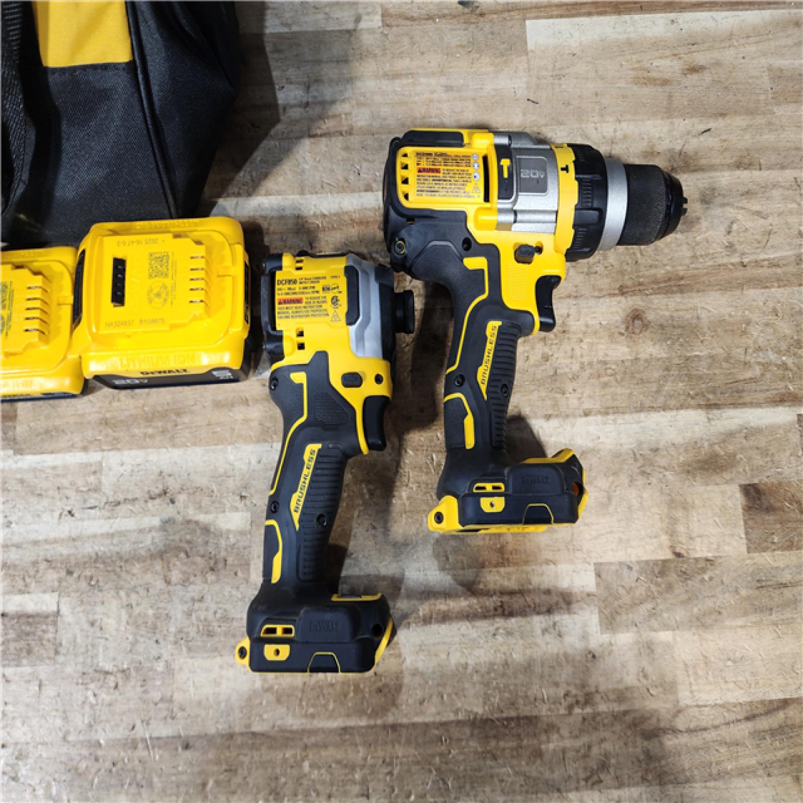 HOUSTON LOCATION - AS - IS DEWALT 2 TOOL COMBO KIT W/ (2) BATTERY & CHARGER
