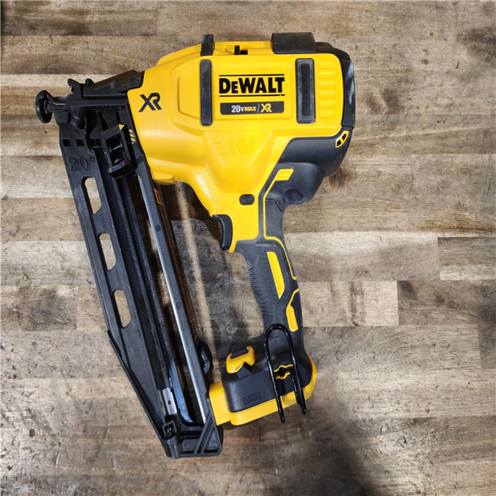 HOUSTON LOCATION - AS-IS DeWalt 20V 16 Gauge Cordless Angled Finish Nailer Kit W/ 2Ah Battery