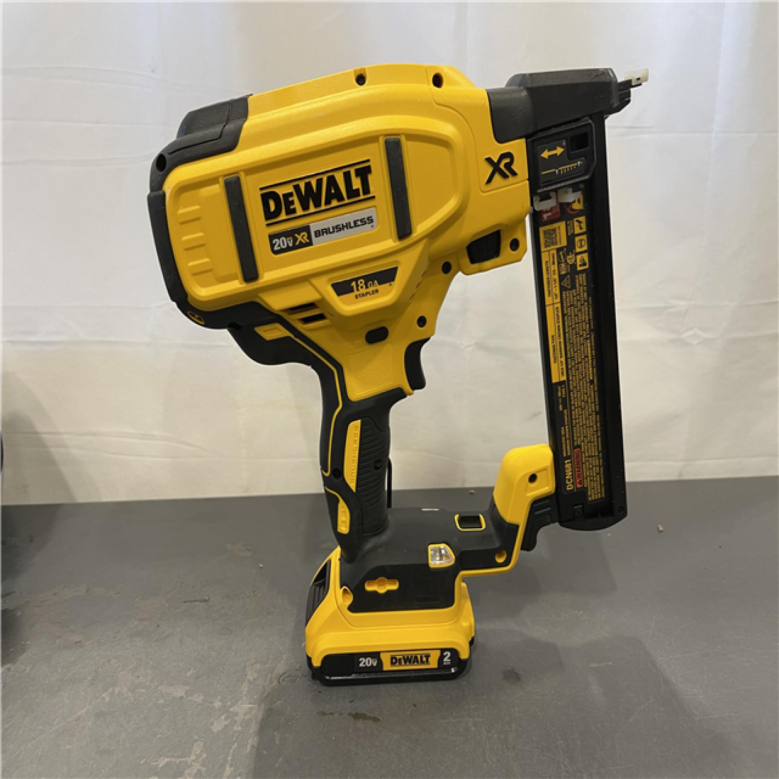 AS-IS - DeWALT 20V MAX XR Lithium-Ion Cordless 18-Gauge Narrow Crown Stapler Kit
