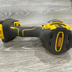 AS-IS DEWALT 20V XR Lithium-Ion Cordless Hammer Drill Kit