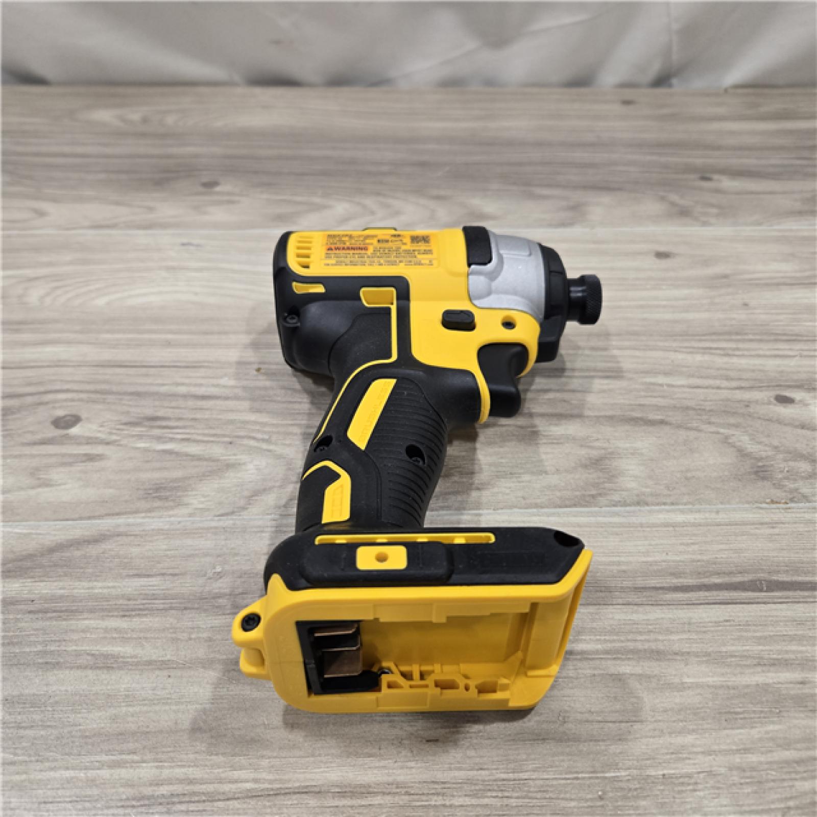 AS-IS DEWALT 20V MAX Cordless 1/4 in. Impact Driver Kit