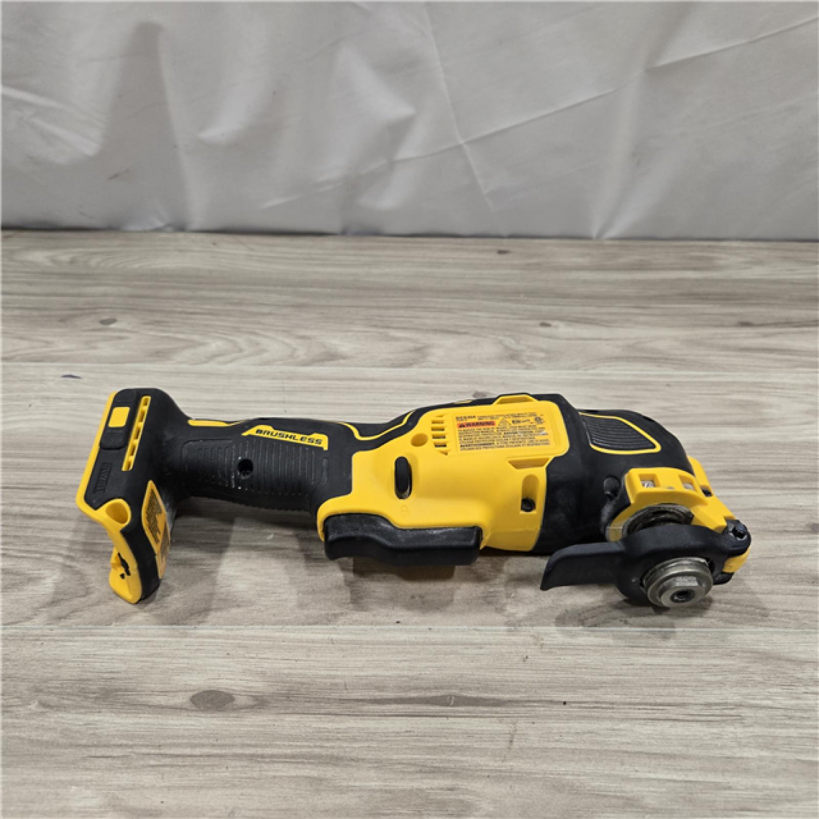 AS-IS DEWALT ATOMIC 20V MAX Cordless Oscillating Multi Tool (Tool Only)