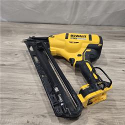 AS-IS DeWalt 15 GA ANGLED FINISH NAILER KIT