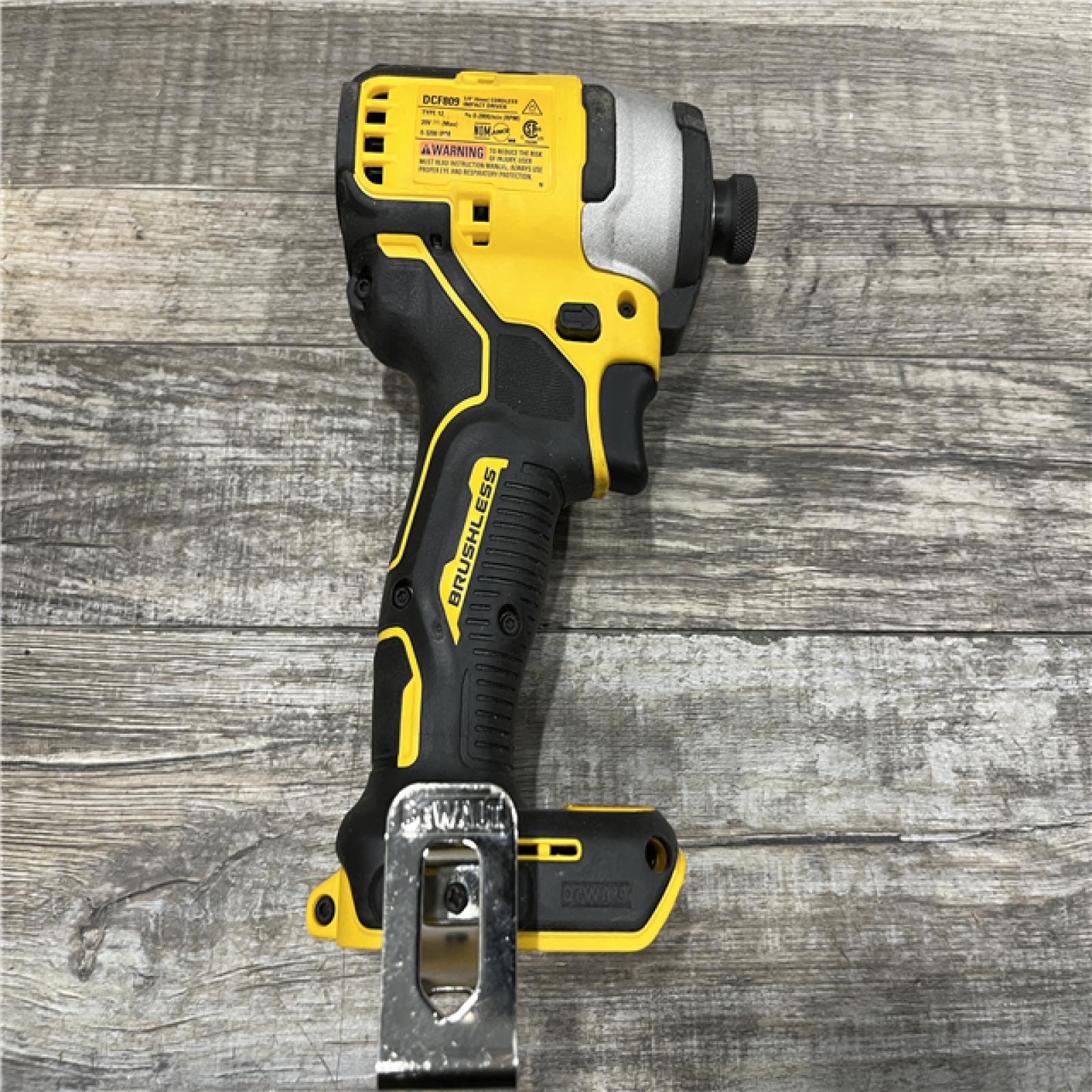 AS-IS DEWALT Atomic 20V Max Lithium-Ion Brushless Cordless Compact 1/4 in. Impact Driver Kit