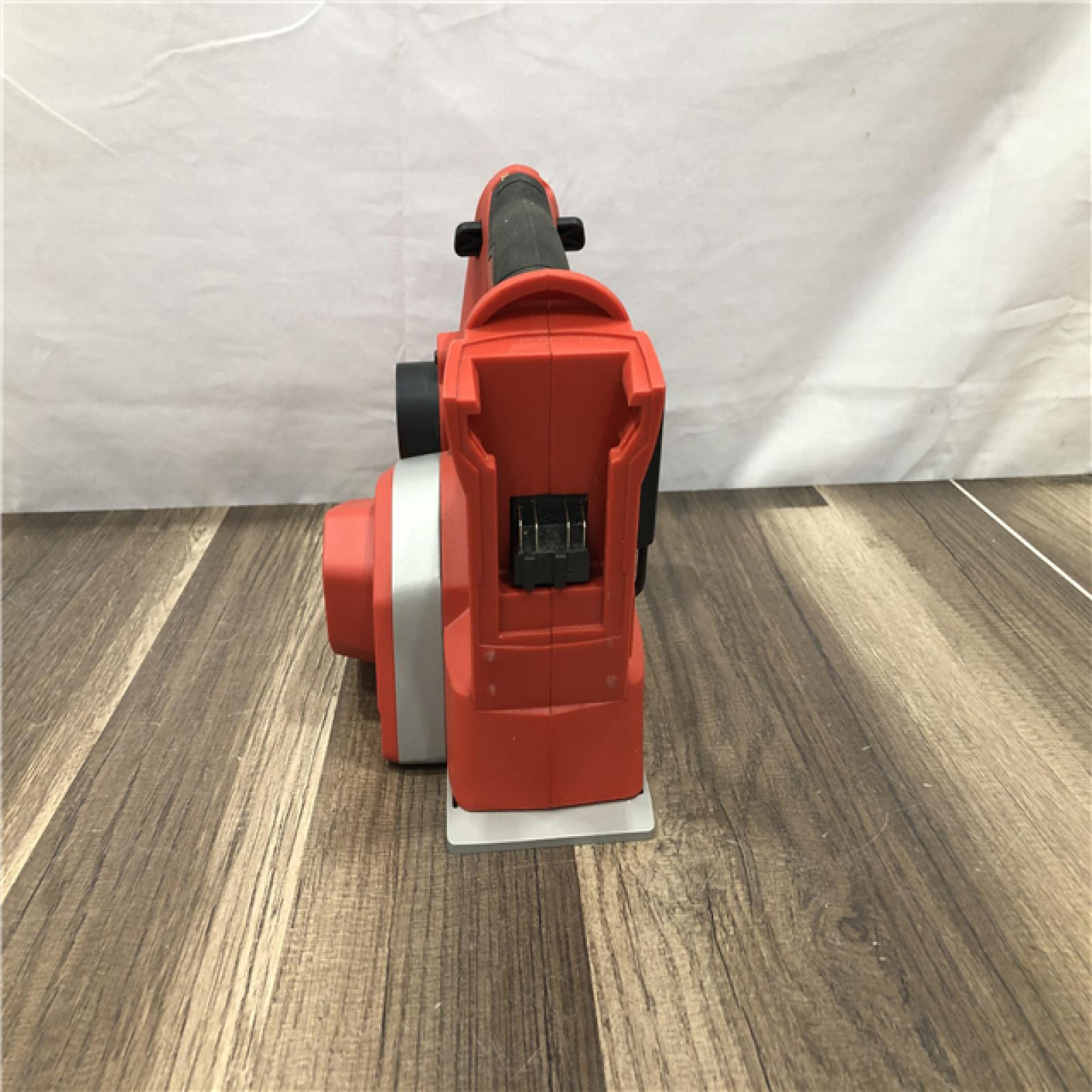 AS-IS Milwaukee M18 18V Lithium-Ion Cordless 3-1/4 in. Planer (Tool-Only)