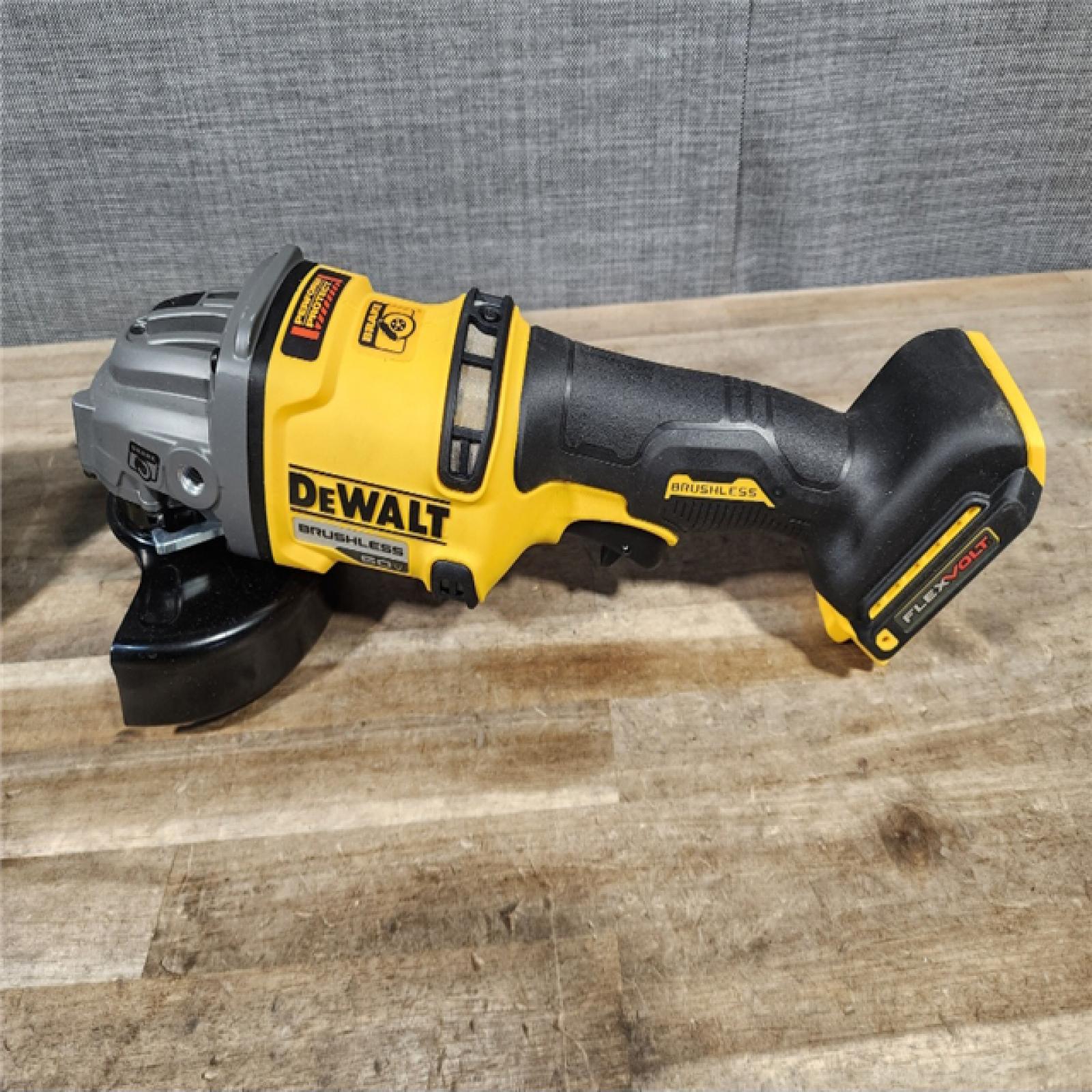 HOUSTON LOCATION - AS-IS DeWalt FLEXVOLT 60V Cordless 4-1/2 to 6 in. Grinder Kit (Battery & Charger)