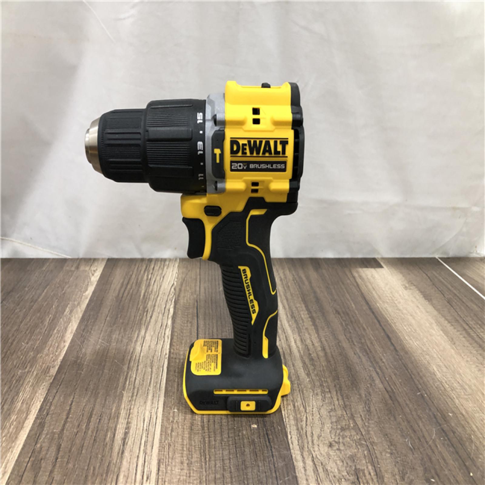 AS-IS DEWALT ATOMIC 20V Cordless 1/2 in. Compact Hammer Drill Kit