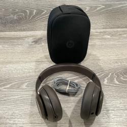AS-IS Beats Studio Pro Wireless - Brown