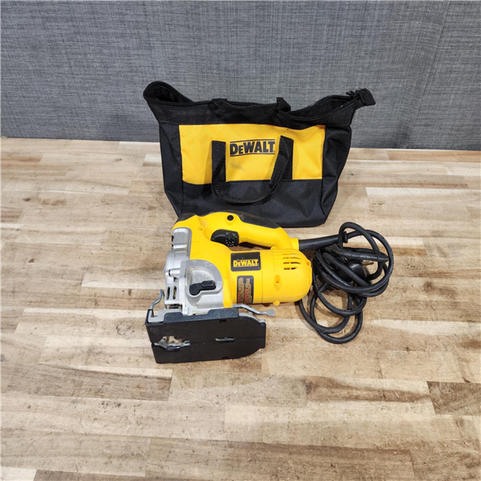 HOUSTON LOCATION - AS - IS DEWALT 6.5 Amp Corded Jig Saw (TOOL ONLY)